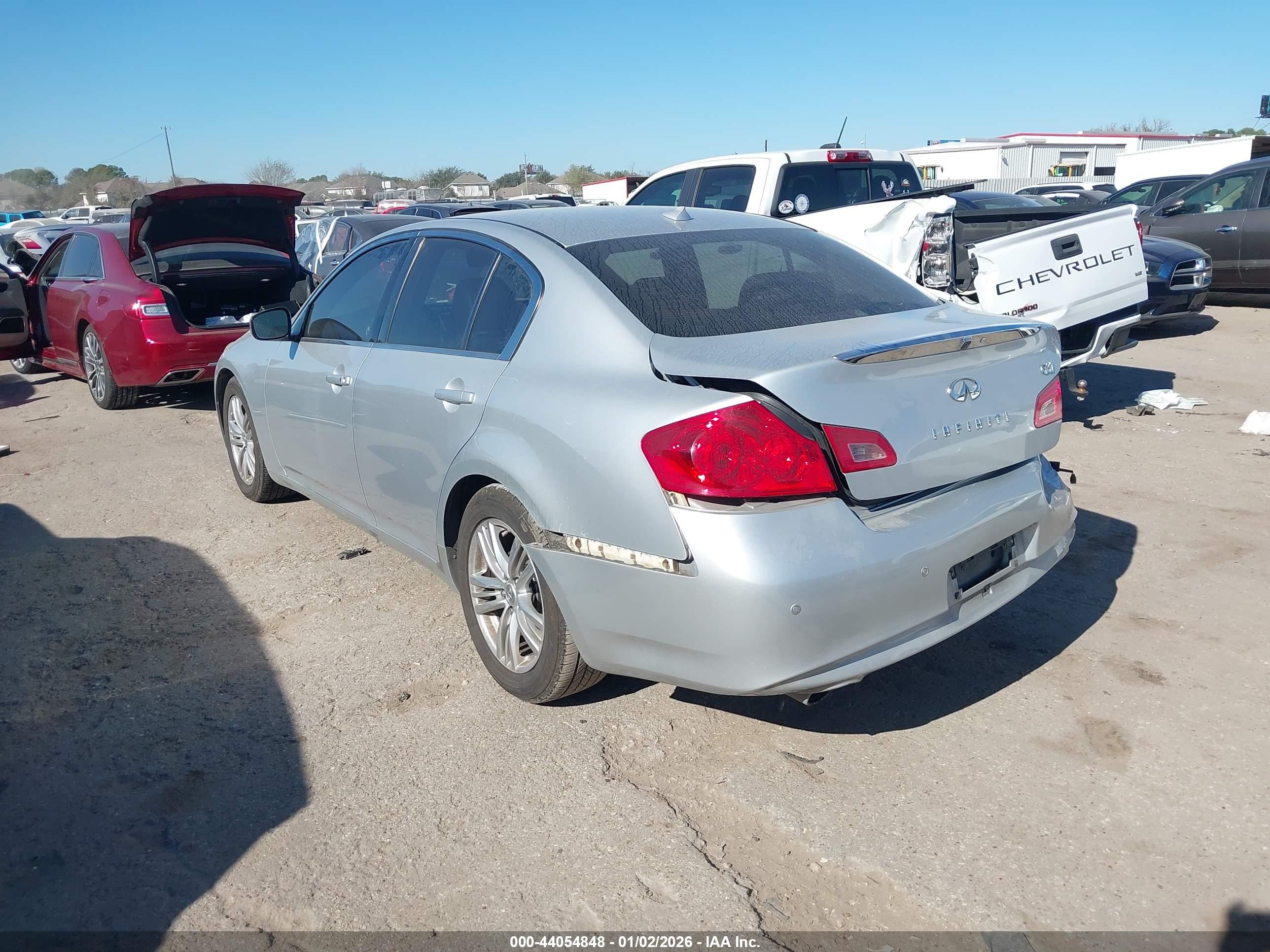 INFINITI G37 image 6