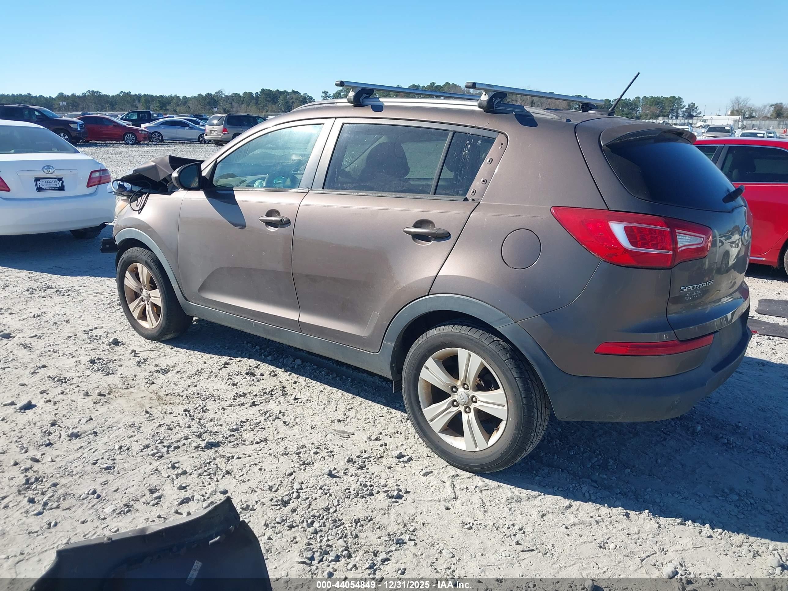 KIA SPORTAGE image 3