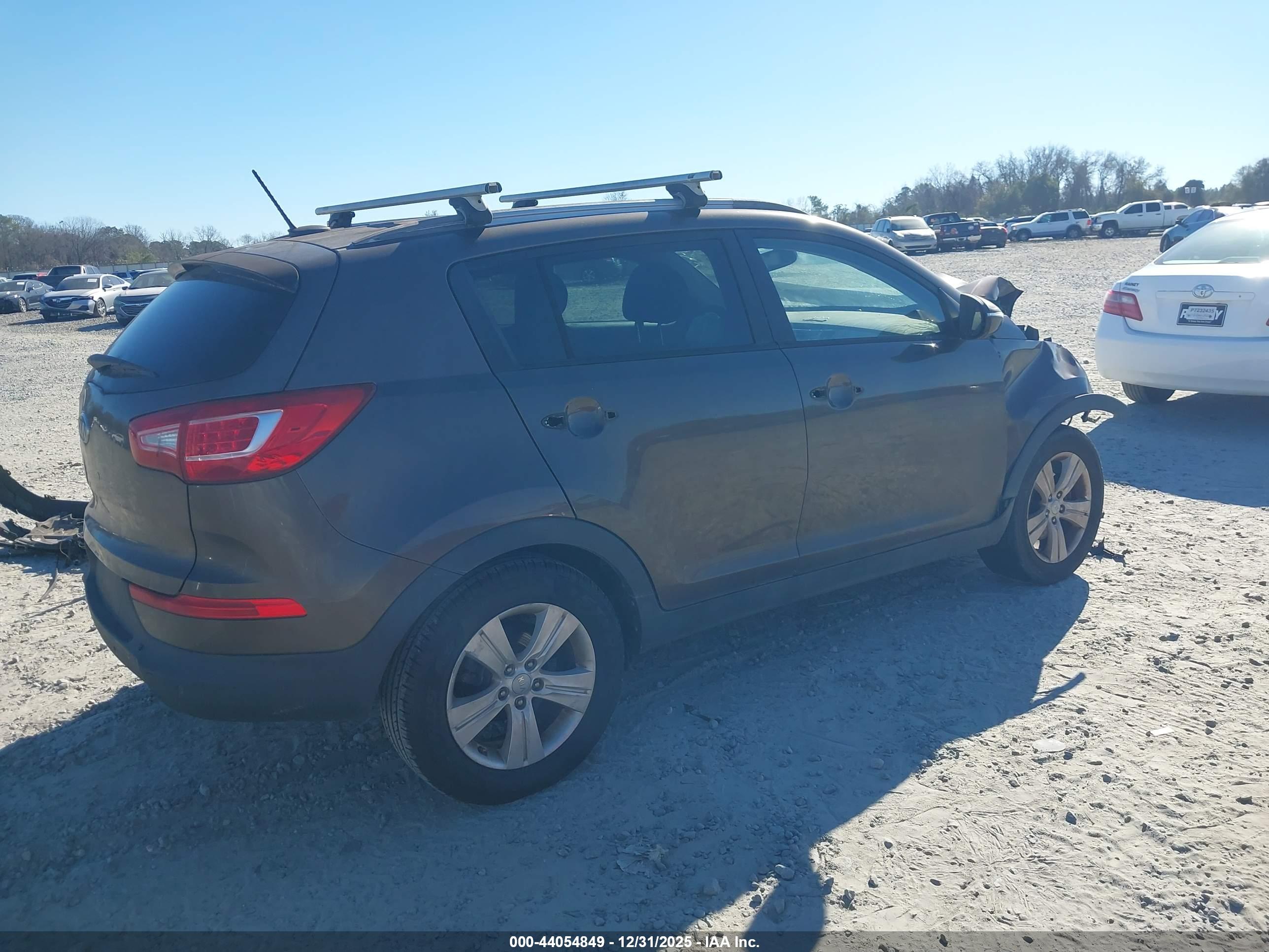 KIA SPORTAGE image 4