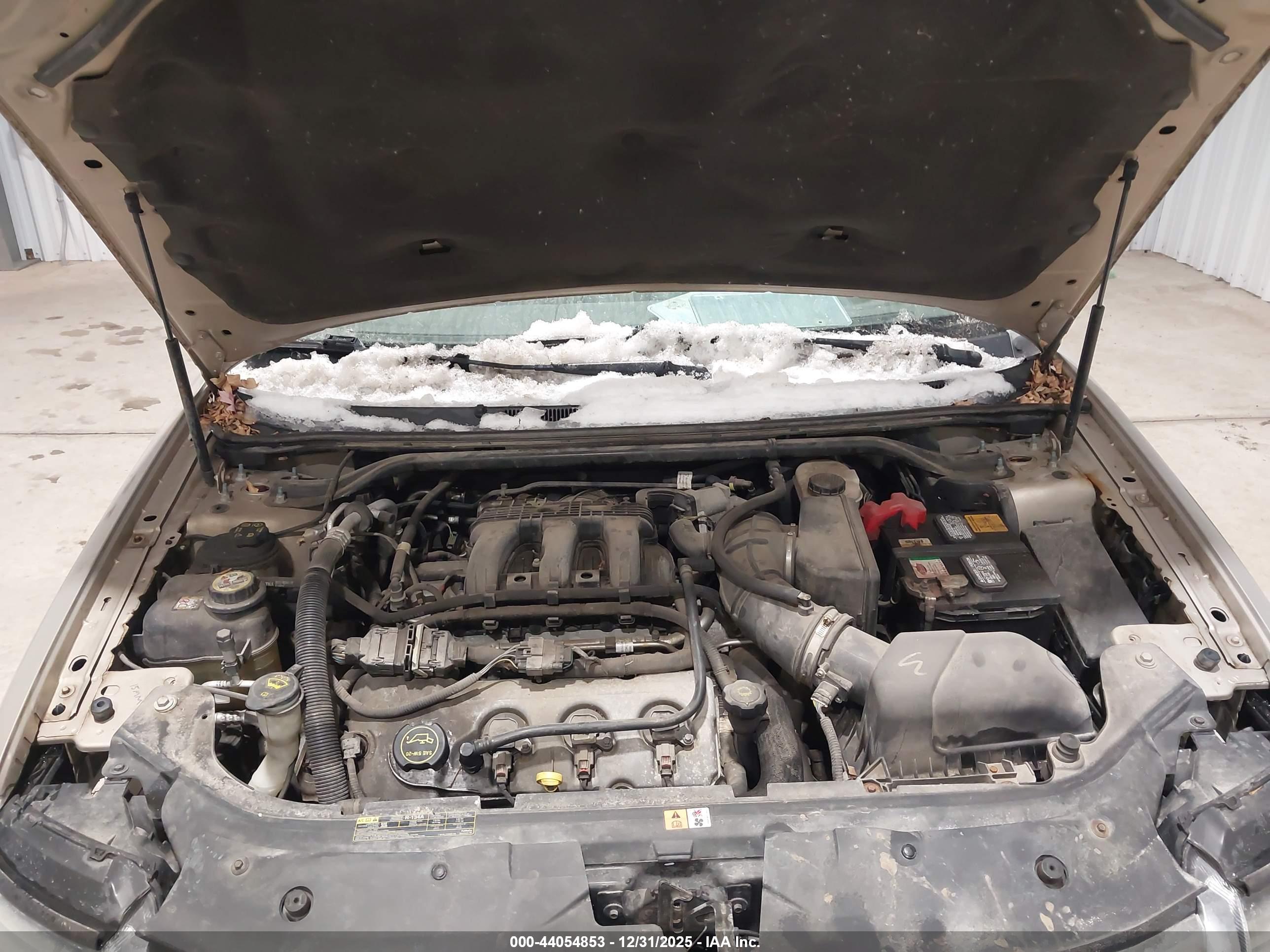 FORD TAURUS image 10