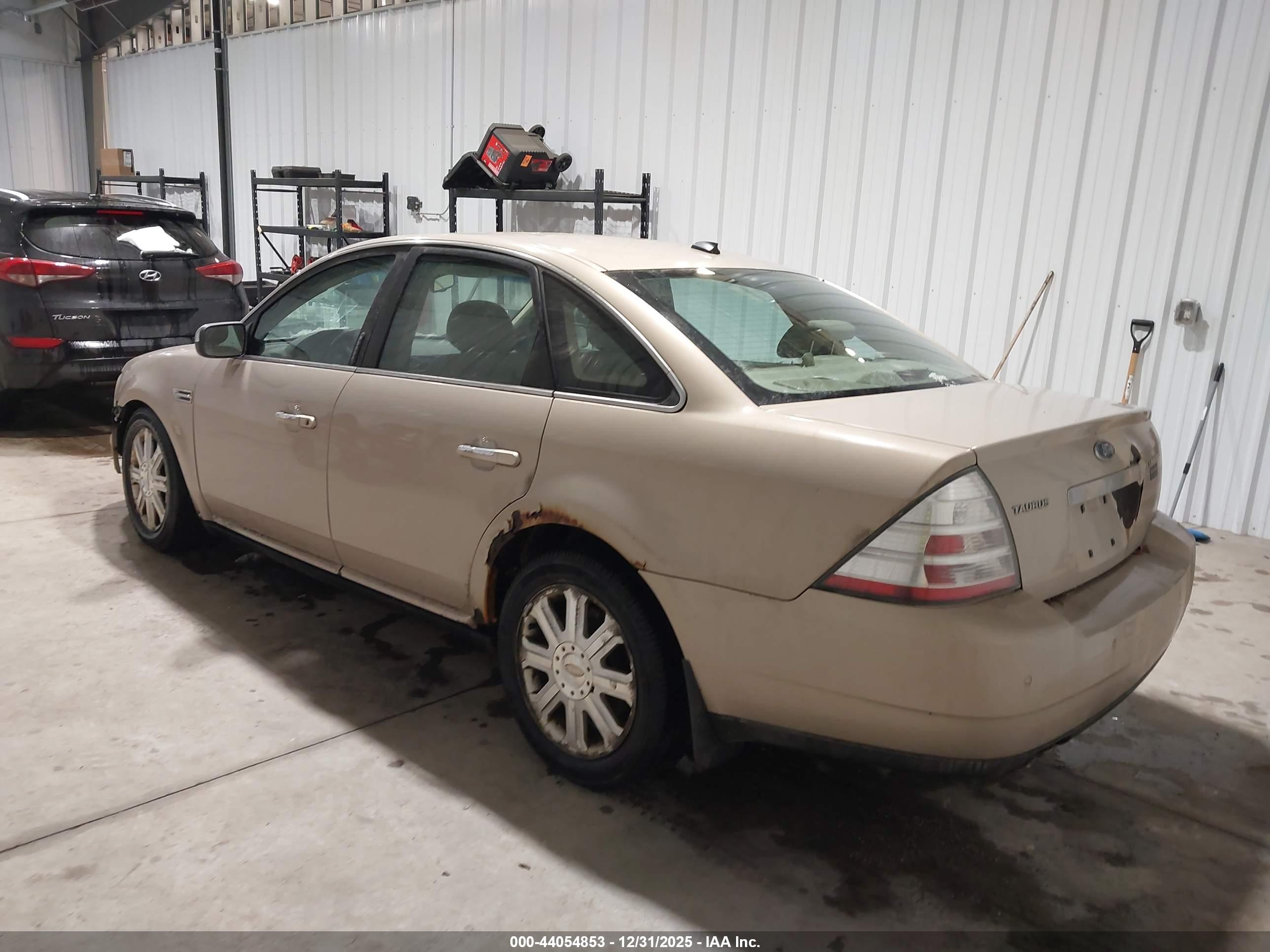 FORD TAURUS image 3