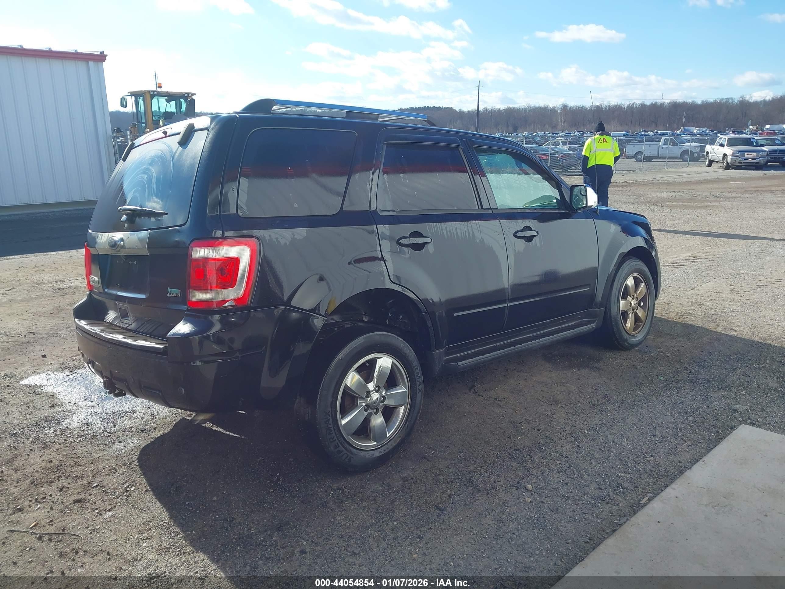 FORD ESCAPE image 4