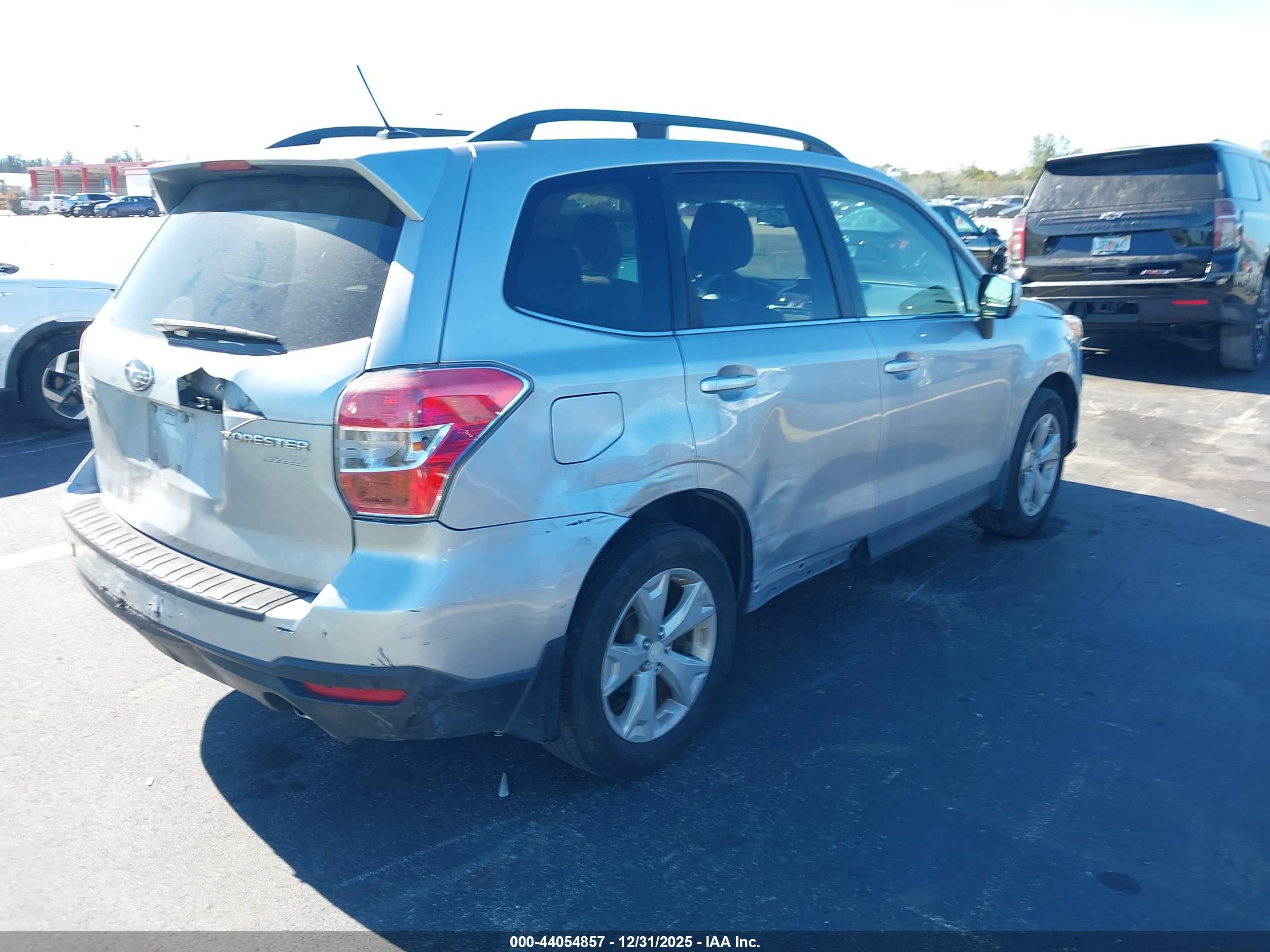 SUBARU FORESTER image 4