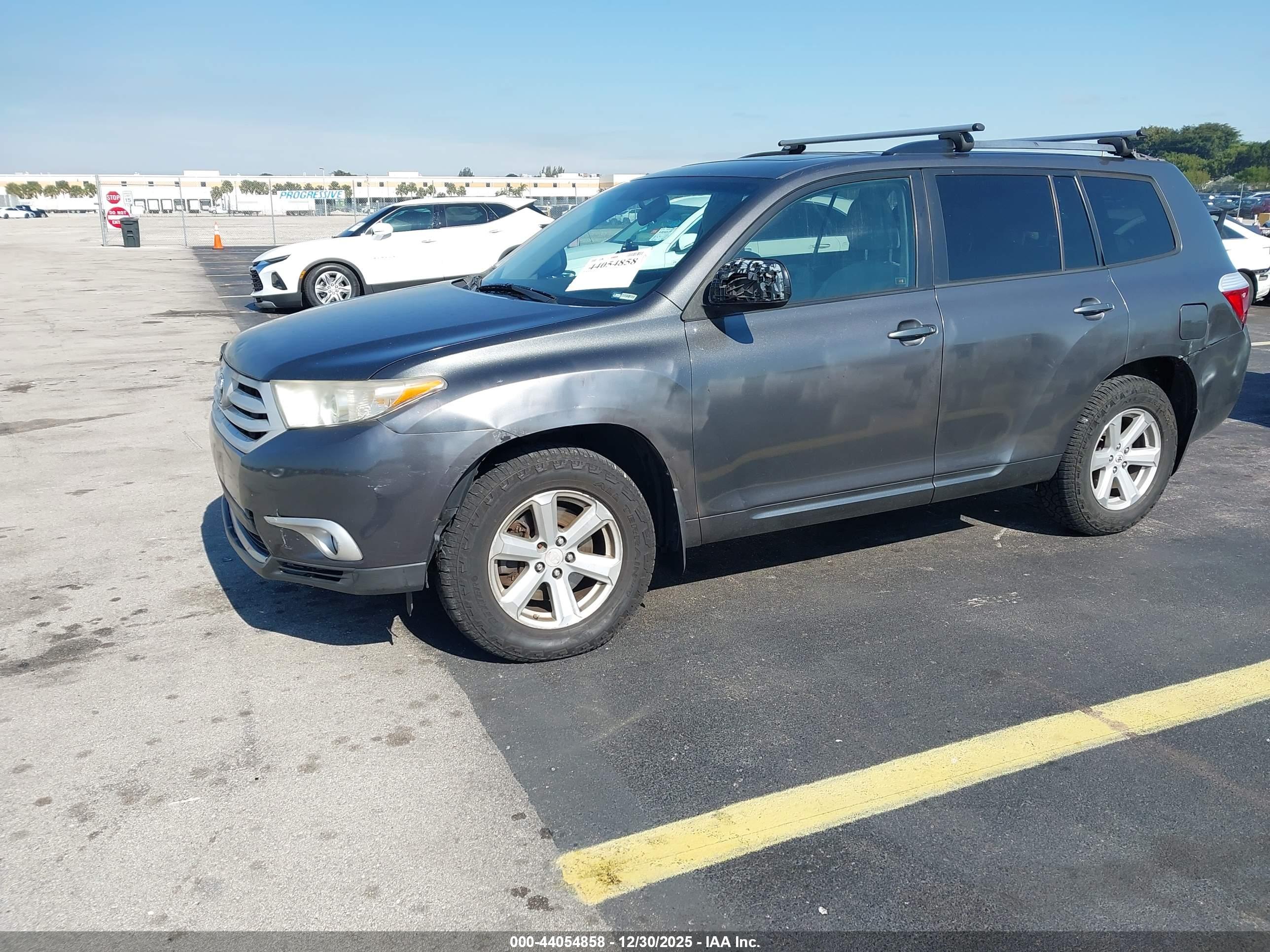 TOYOTA HIGHLANDER image 2