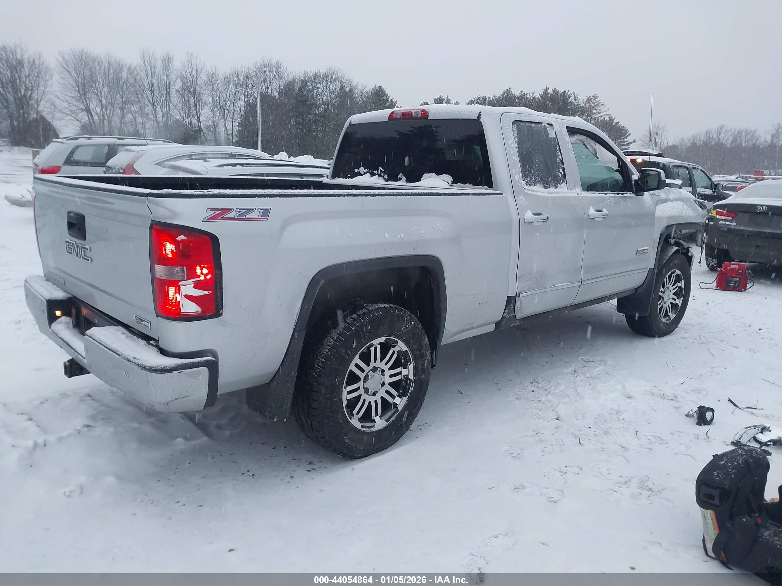 GMC SIERRA image 4