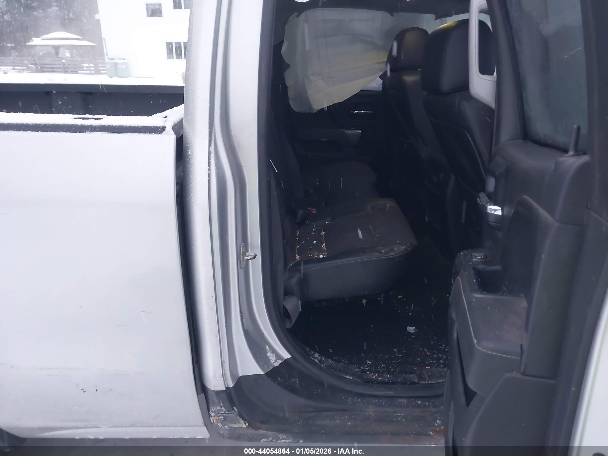 GMC SIERRA image 8