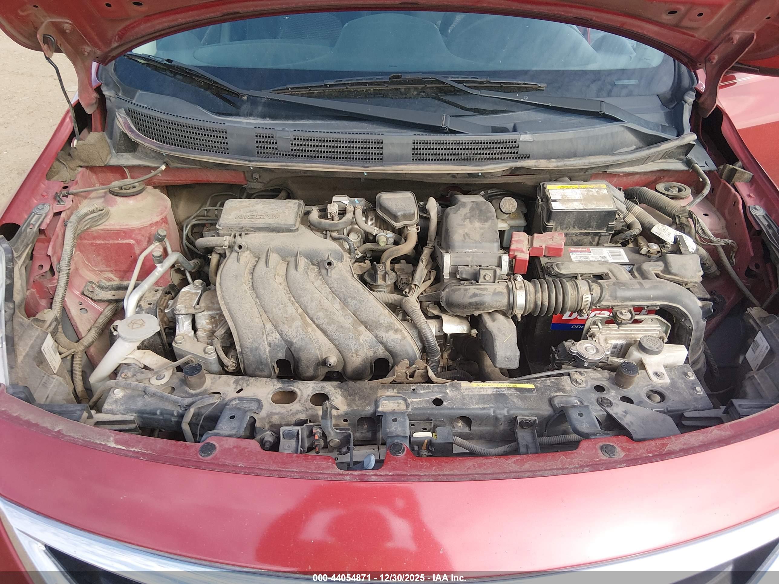 NISSAN VERSA image 10