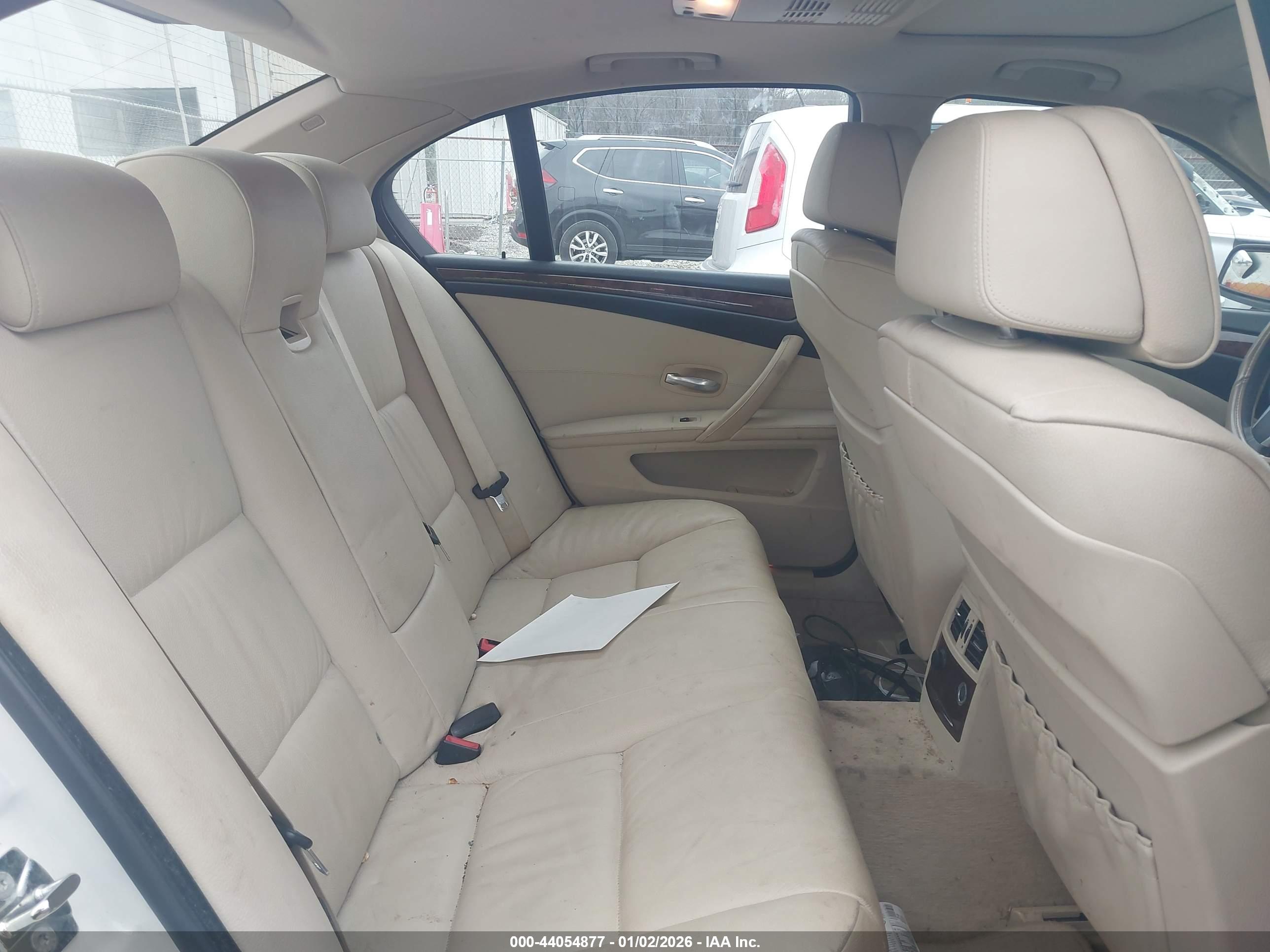 BMW 535I image 8