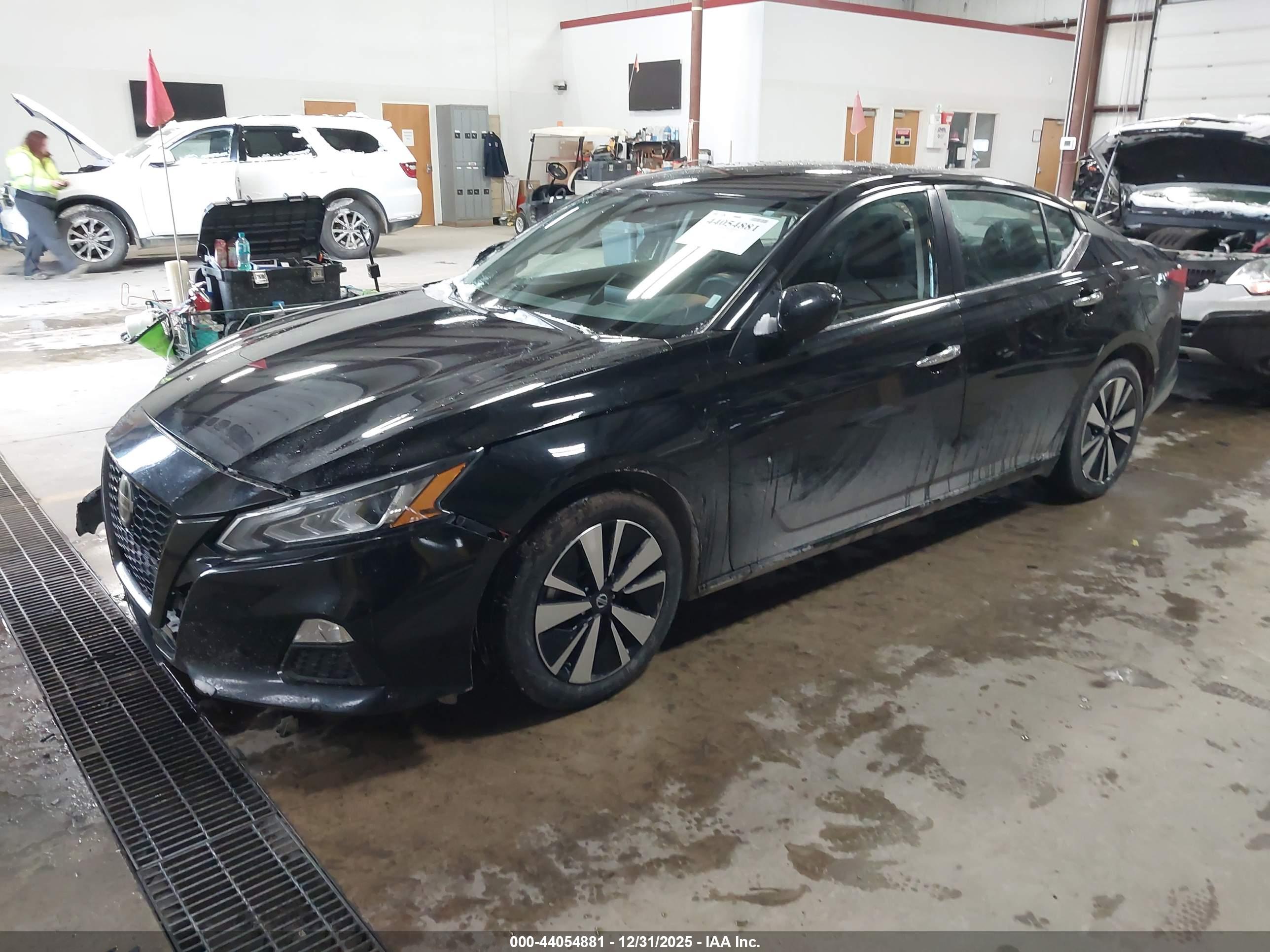 NISSAN ALTIMA image 2