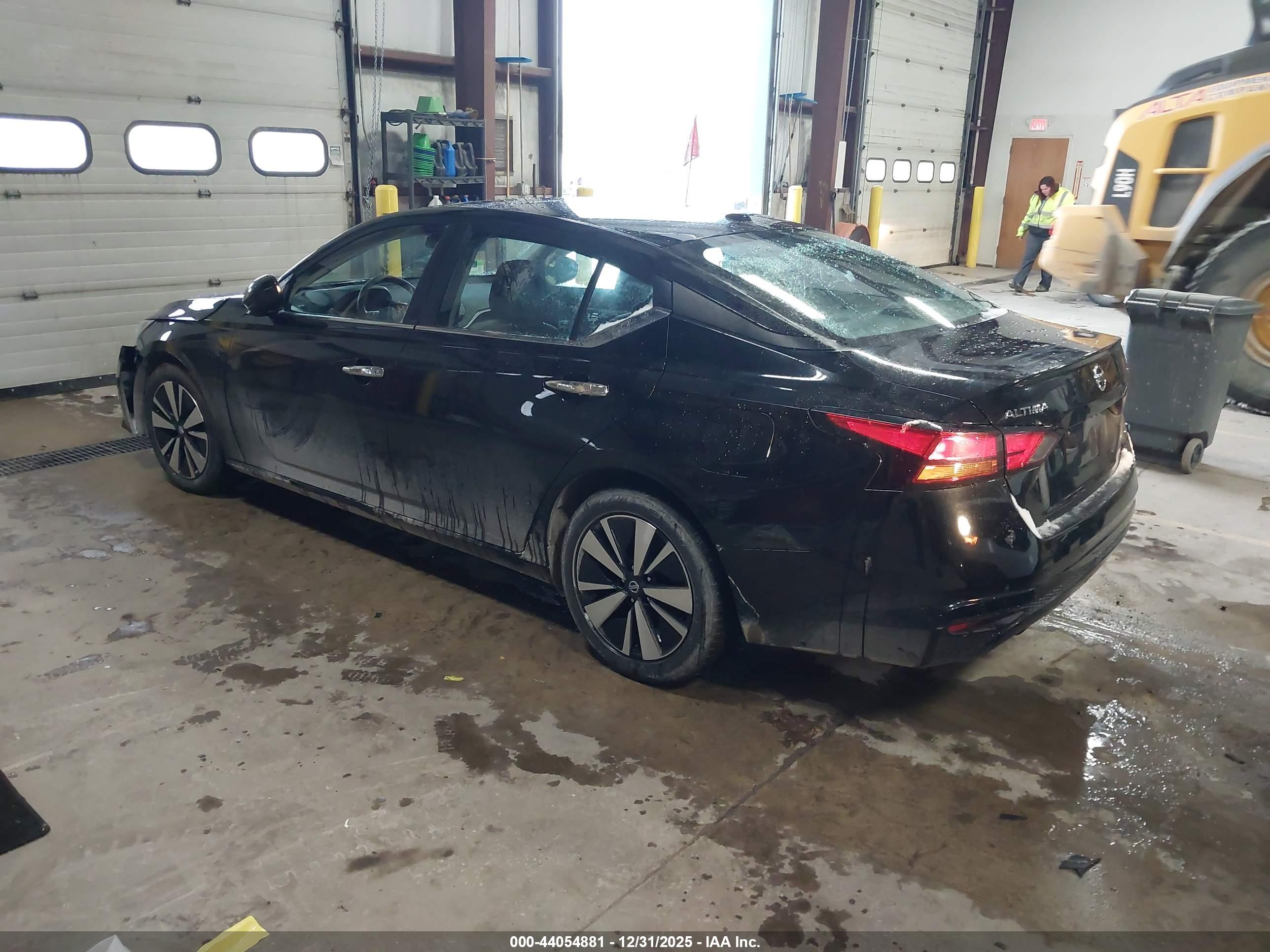 NISSAN ALTIMA image 3