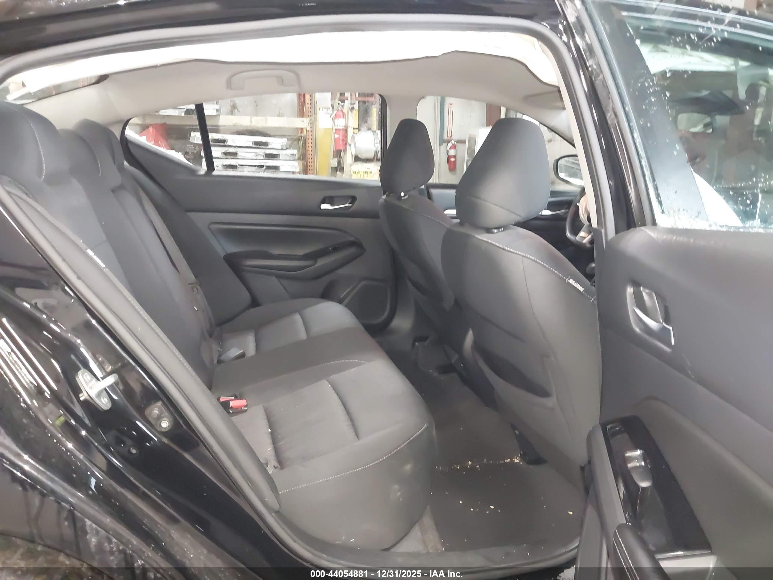 NISSAN ALTIMA image 8