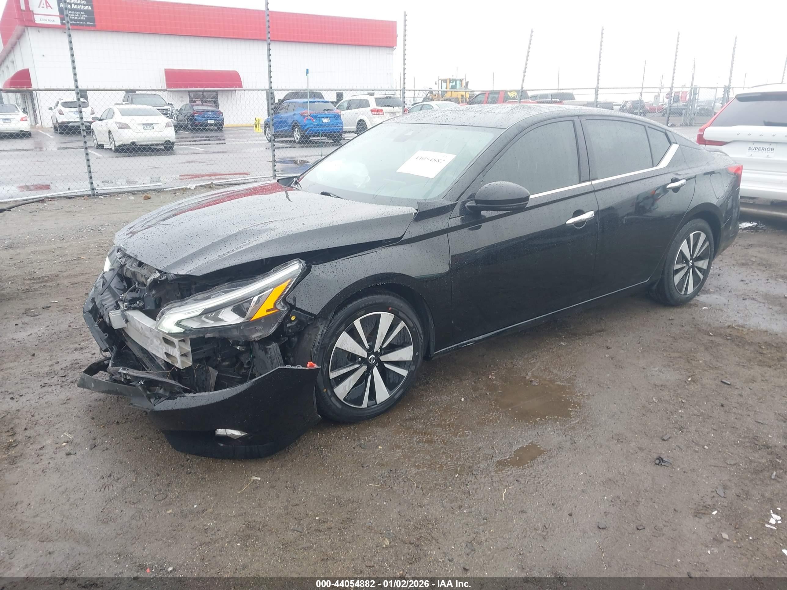 NISSAN ALTIMA image 2