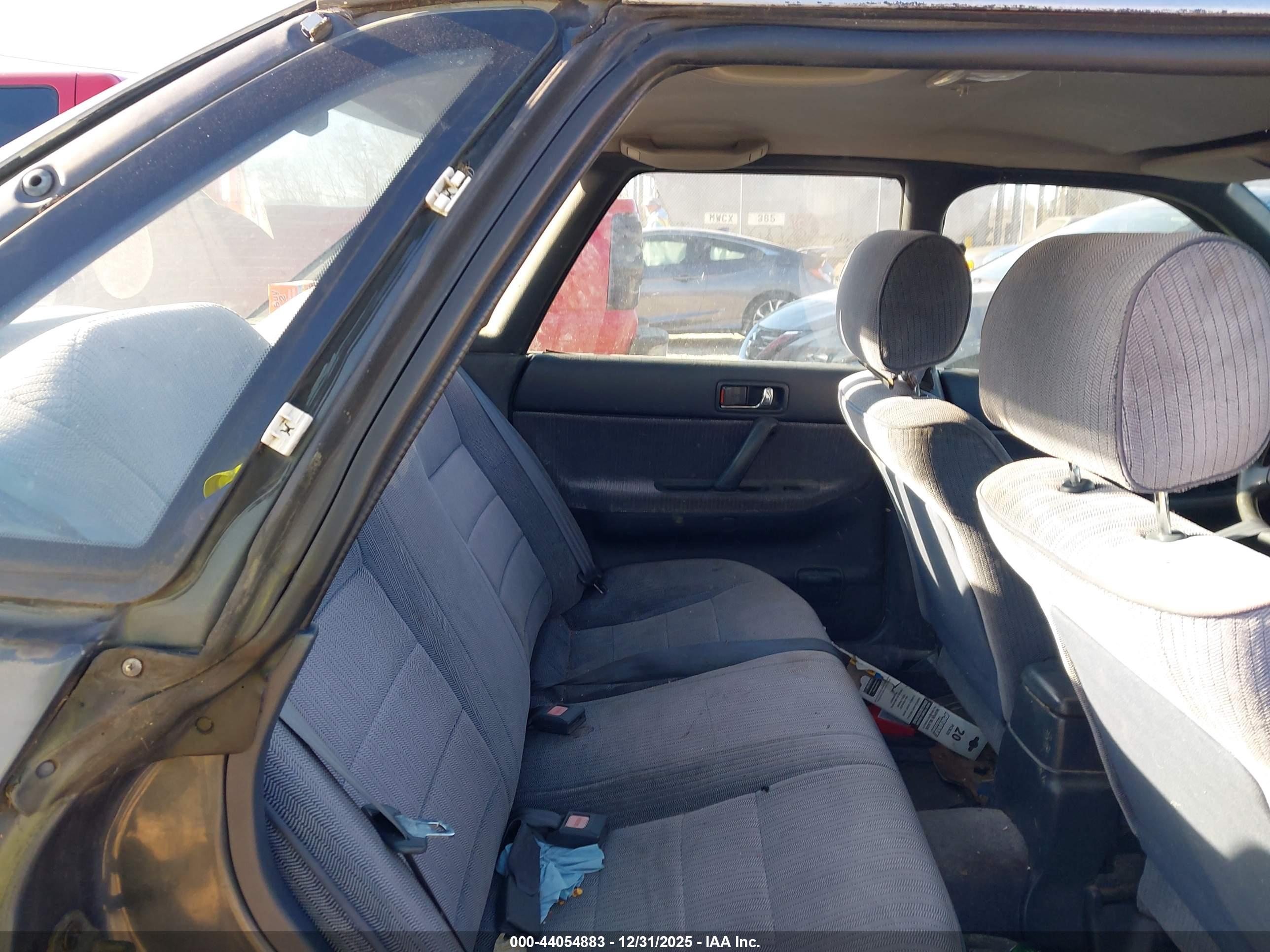 SUBARU LEGACY image 8