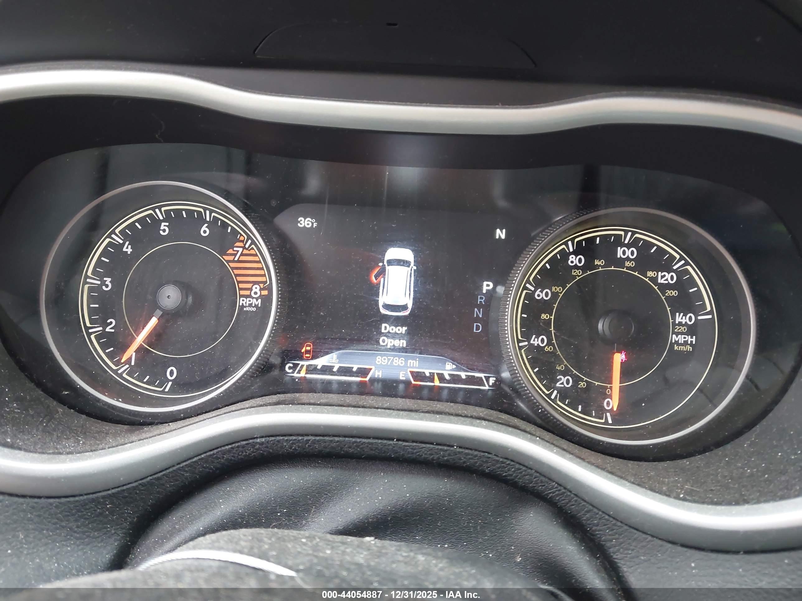 JEEP CHEROKEE image 7
