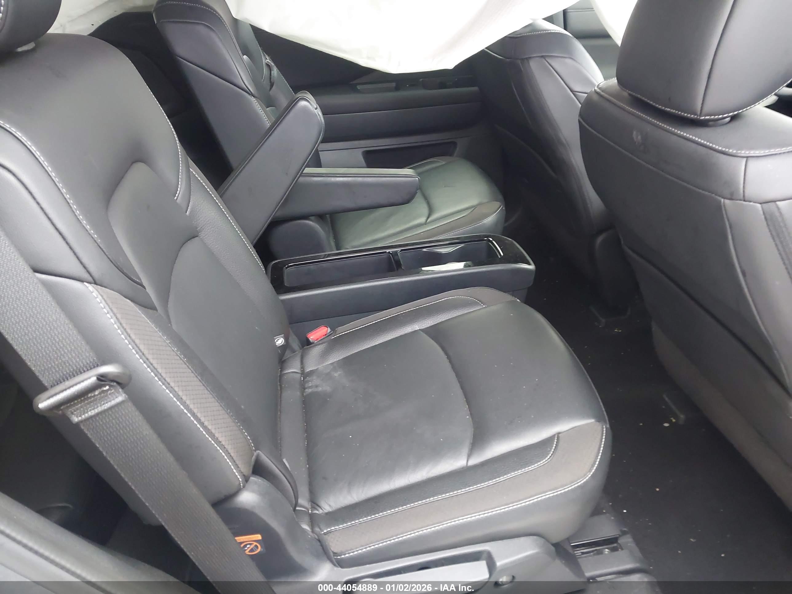 NISSAN PATHFINDER image 8