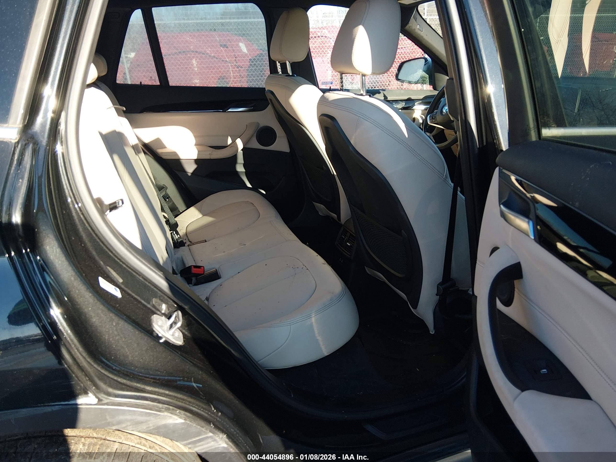 BMW X1 image 8