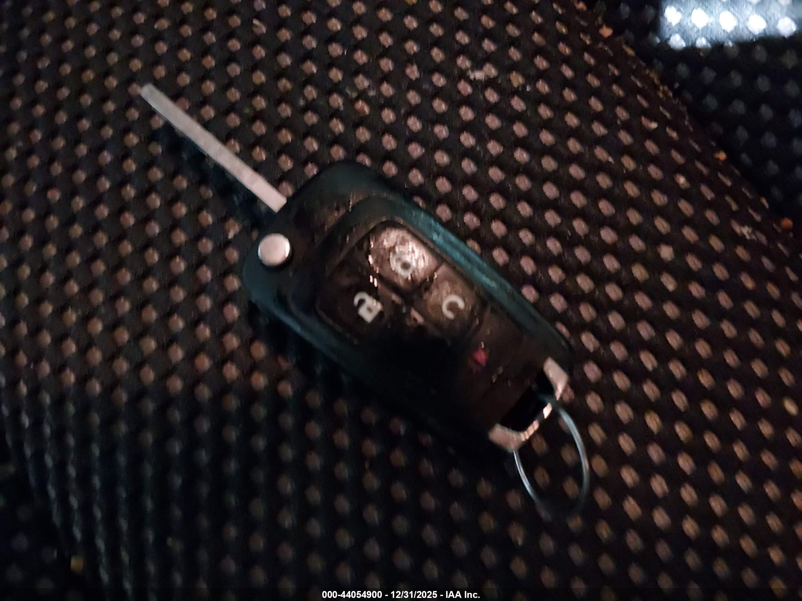 GMC TERRAIN image 11