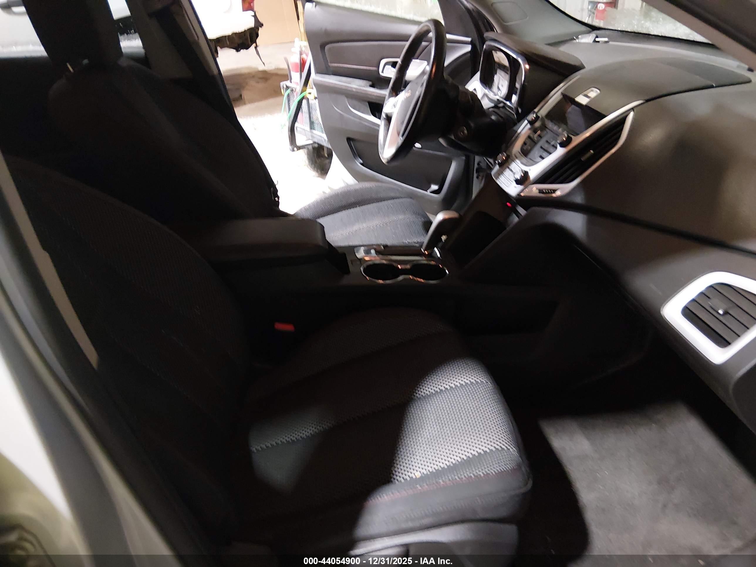 GMC TERRAIN image 5