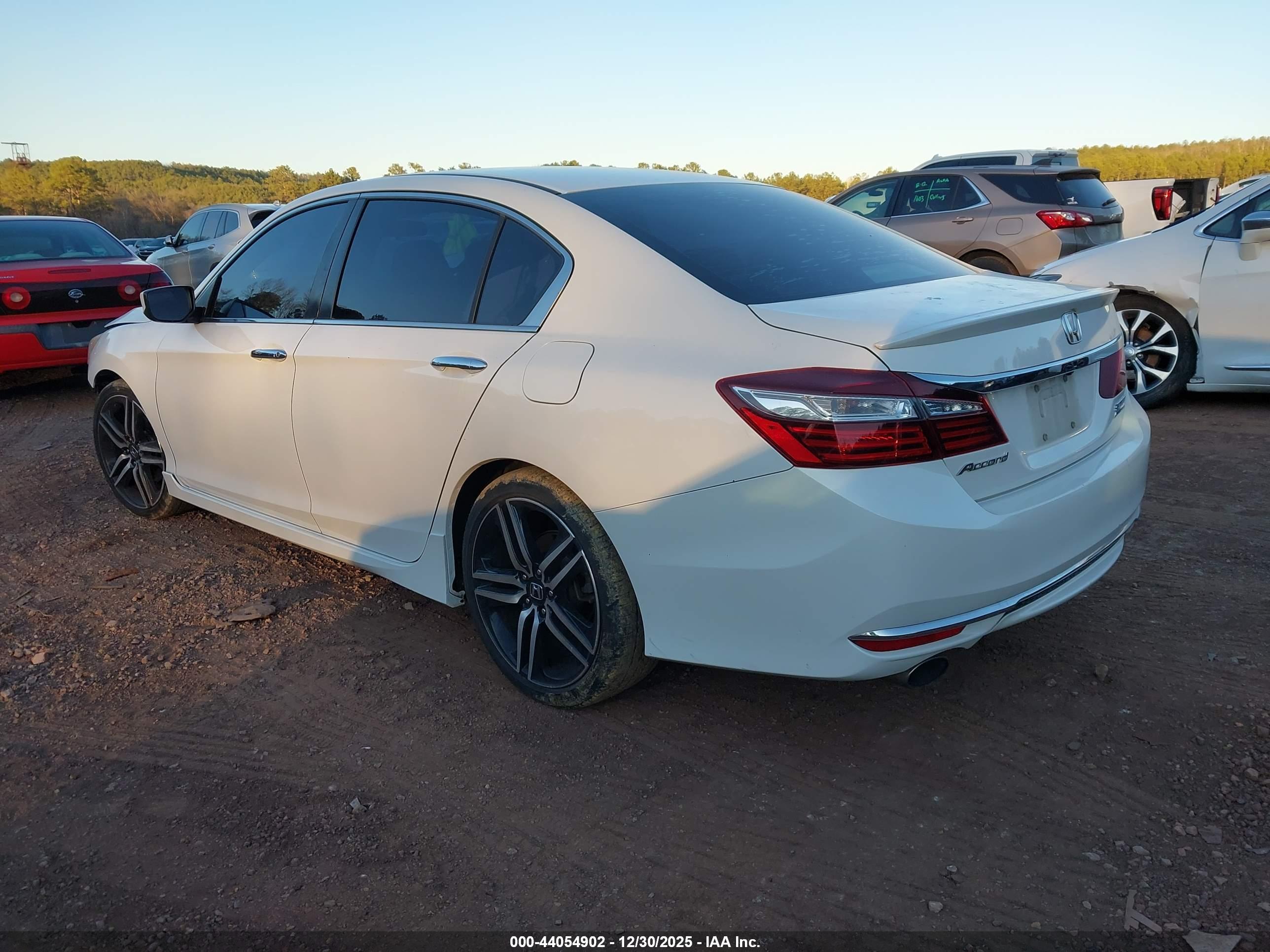 HONDA ACCORD image 3