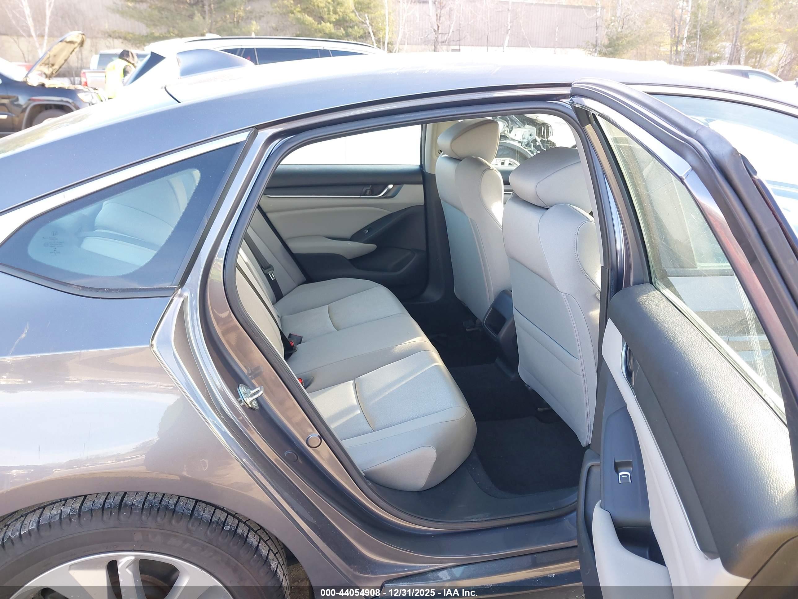 HONDA ACCORD image 8