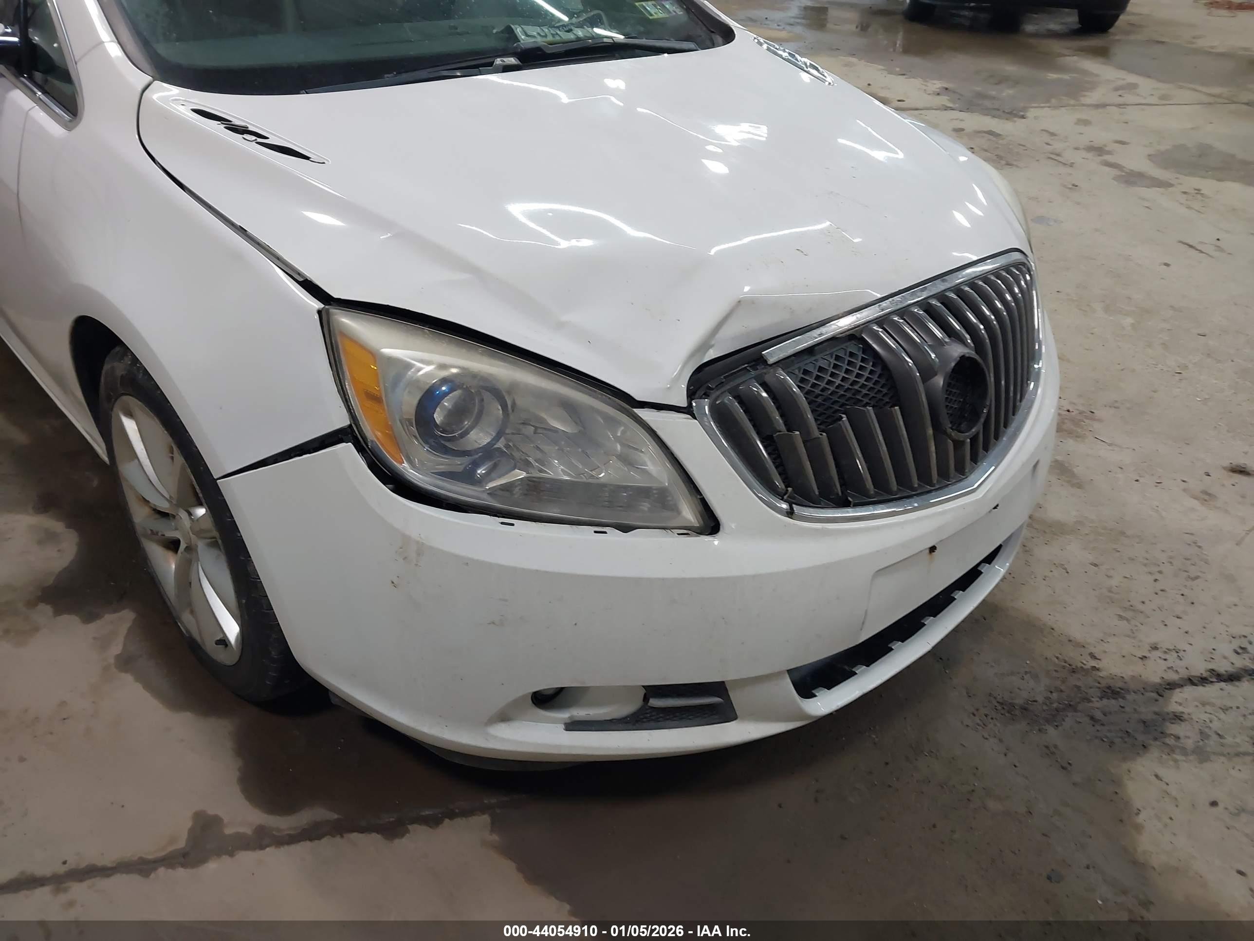 BUICK VERANO image 6