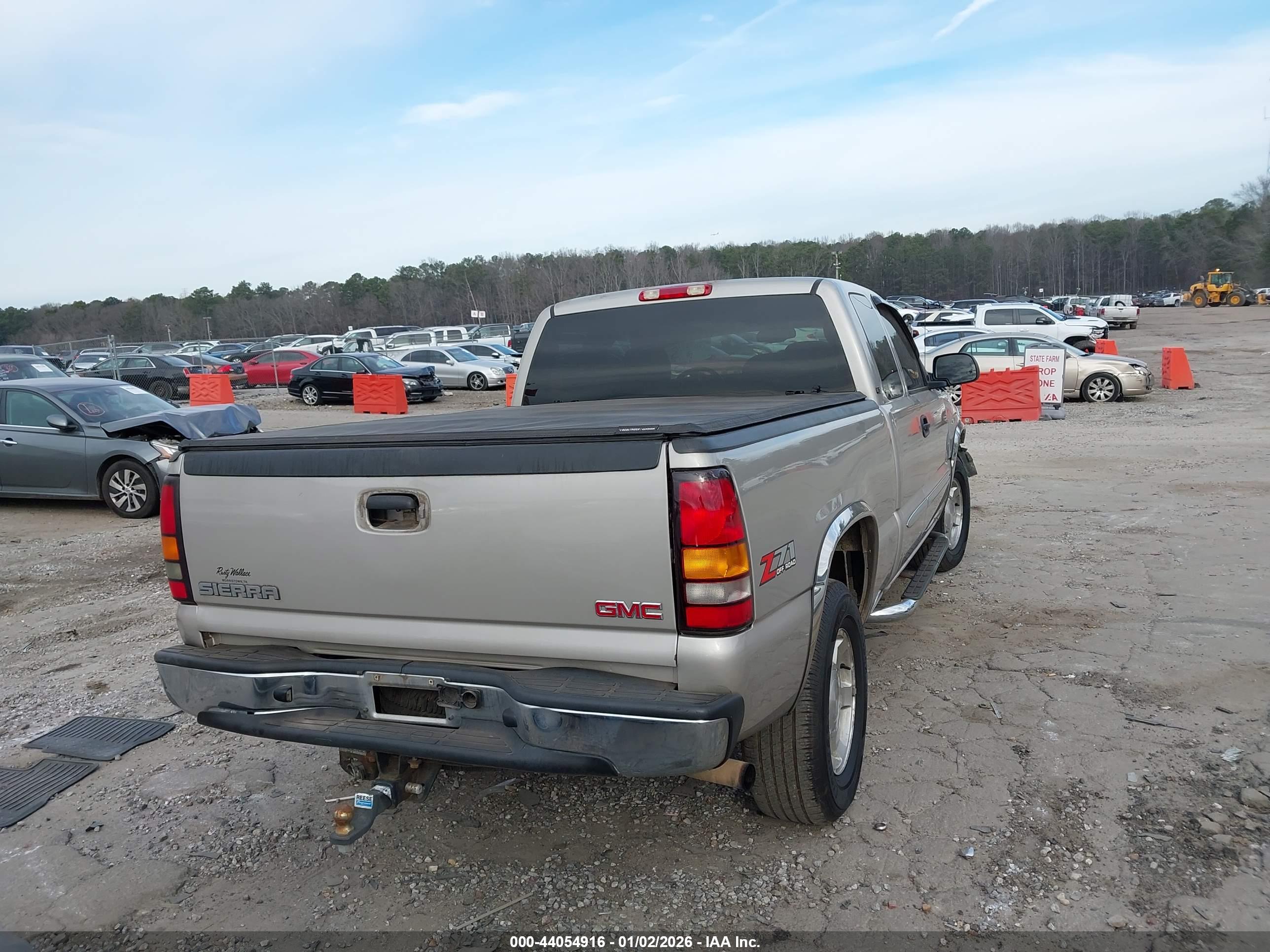 GMC SIERRA image 4