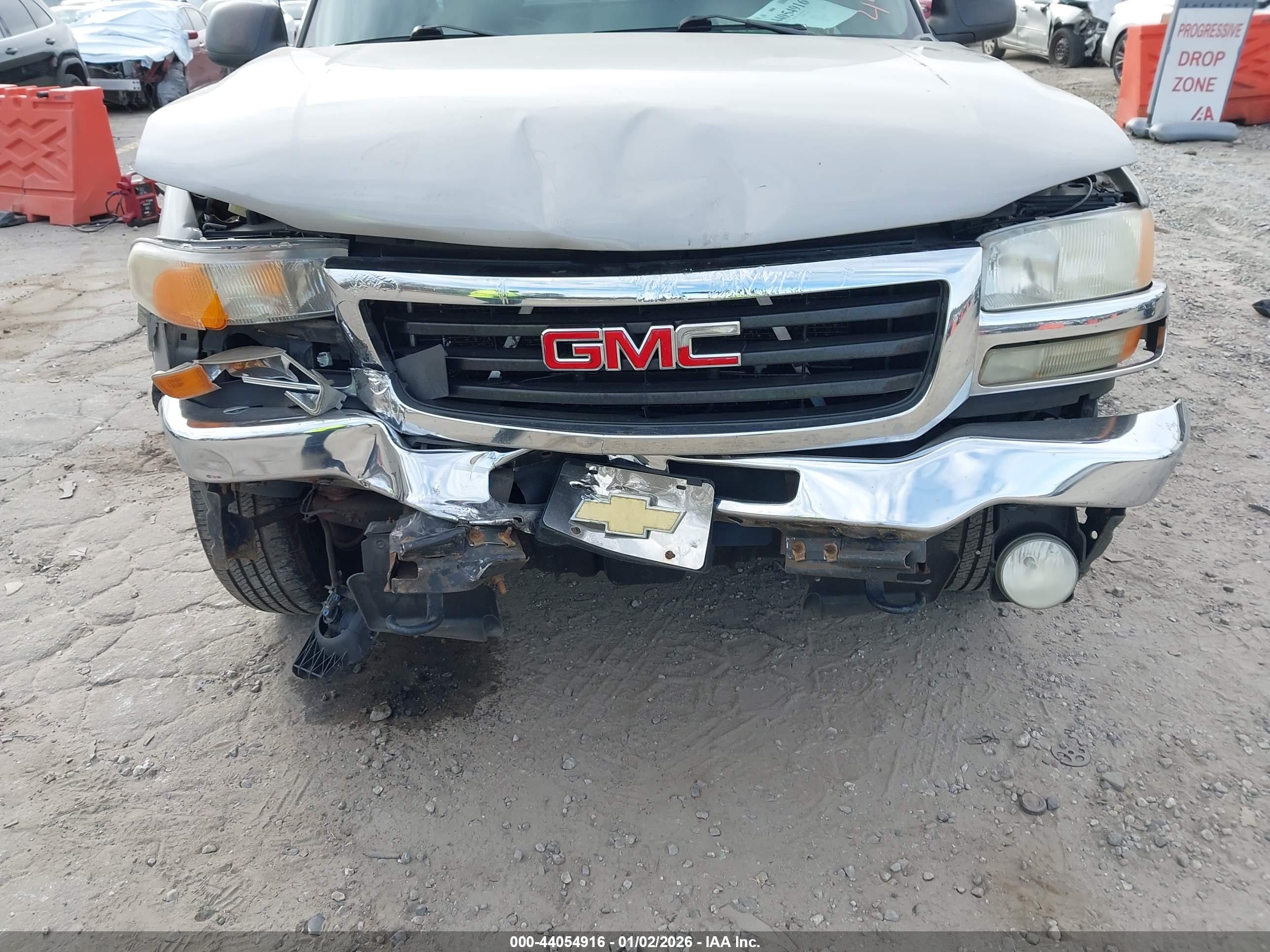 GMC SIERRA image 6