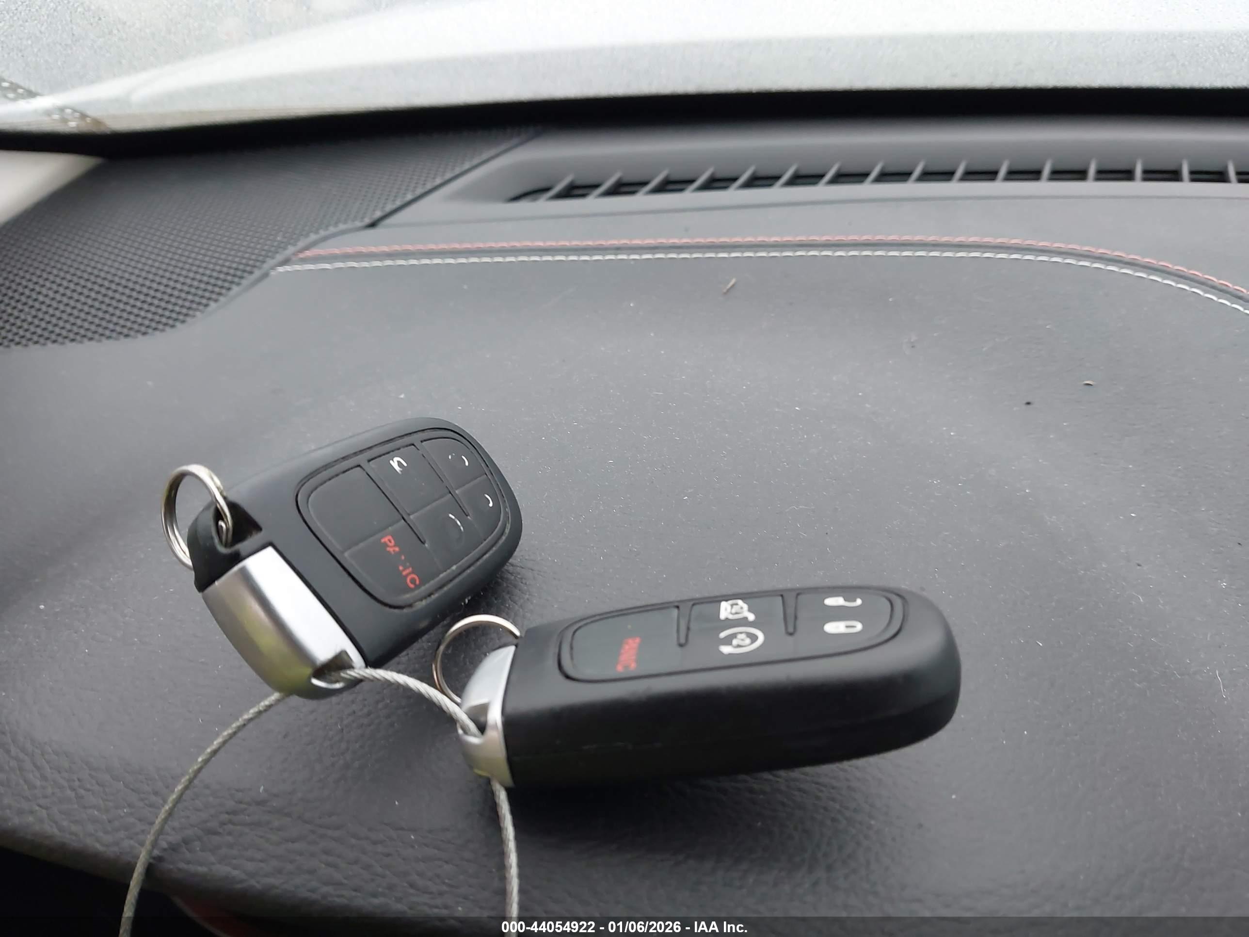 JEEP CHEROKEE image 11