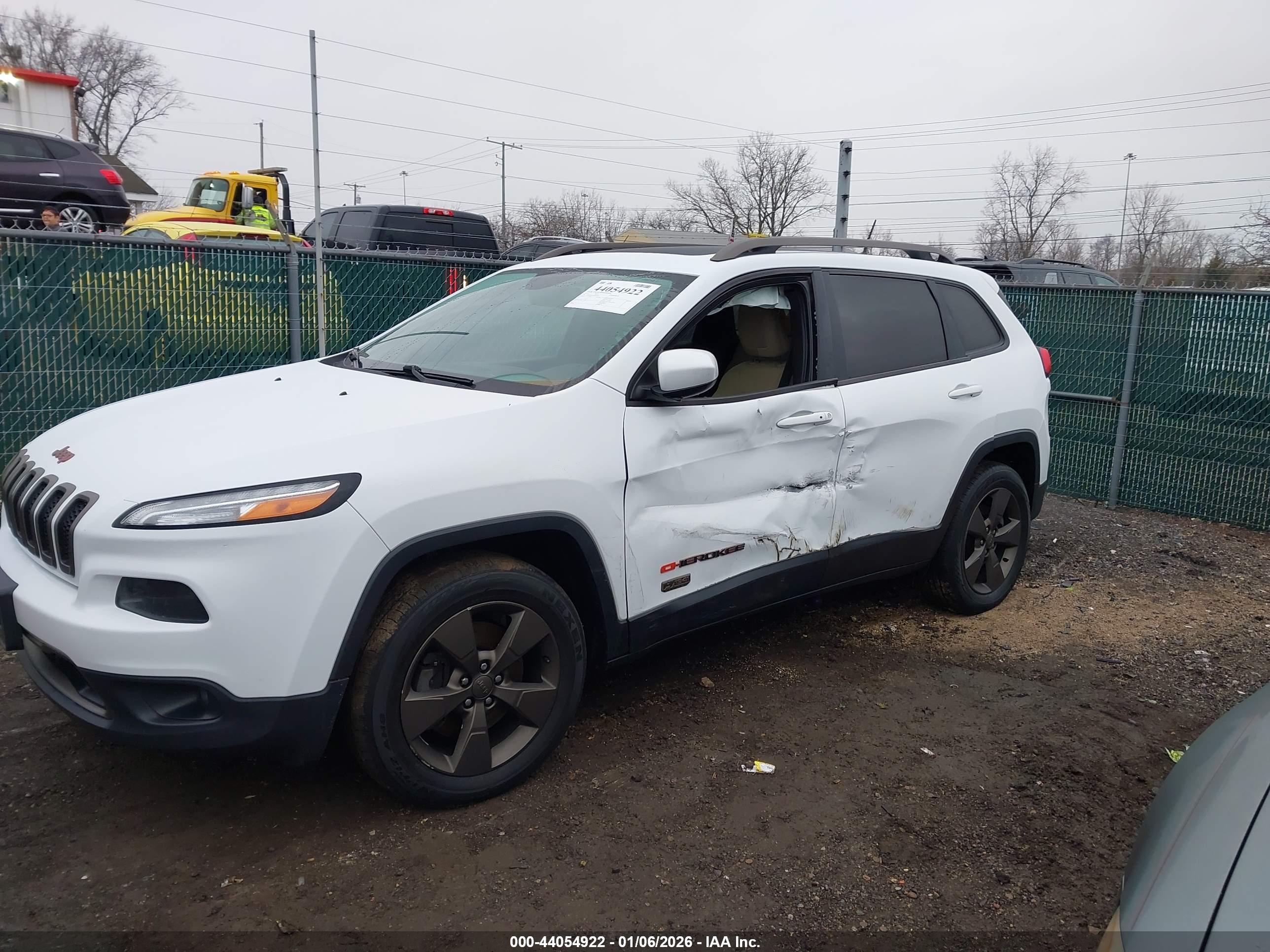 JEEP CHEROKEE image 6