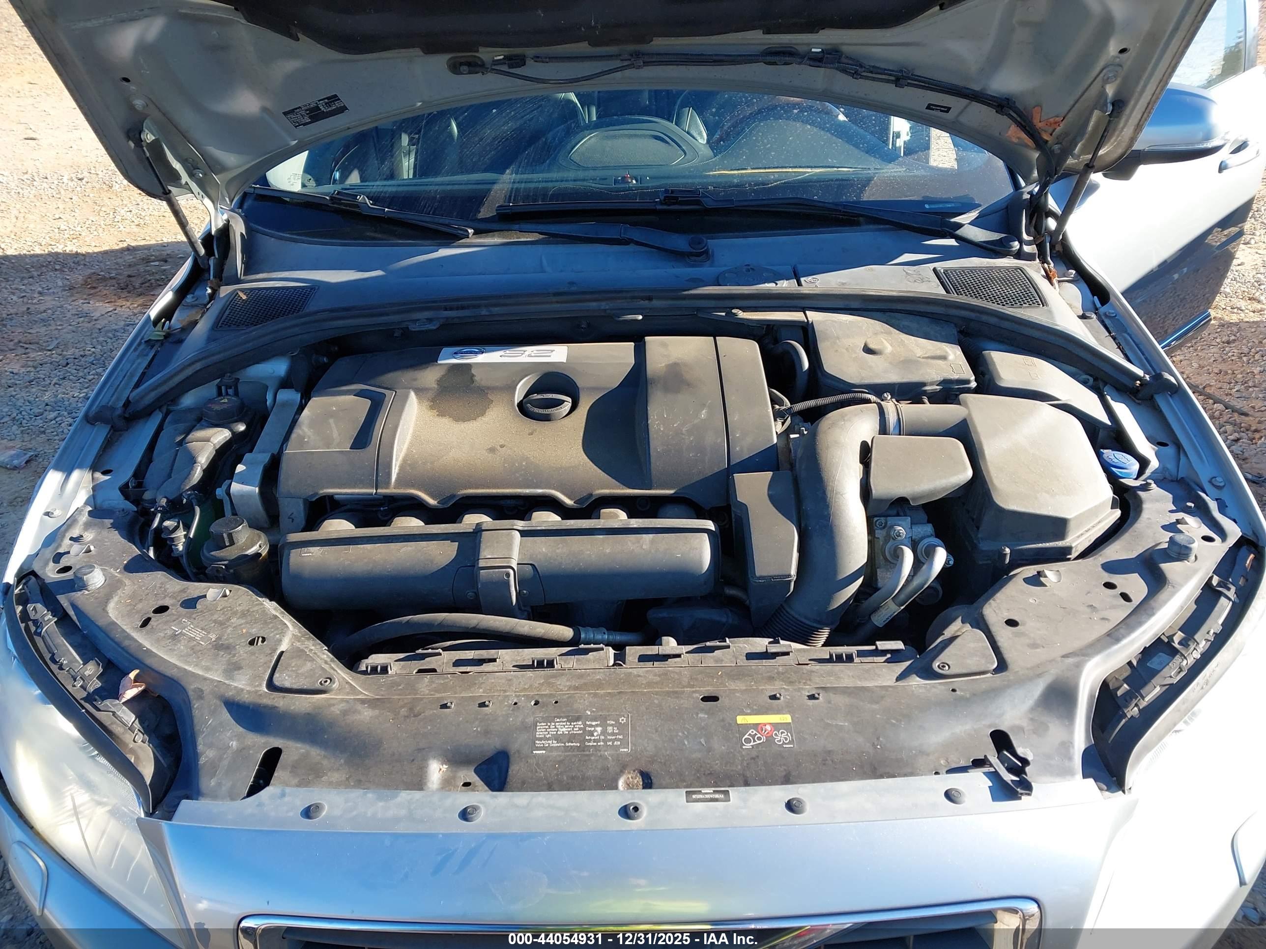 VOLVO S80 image 10
