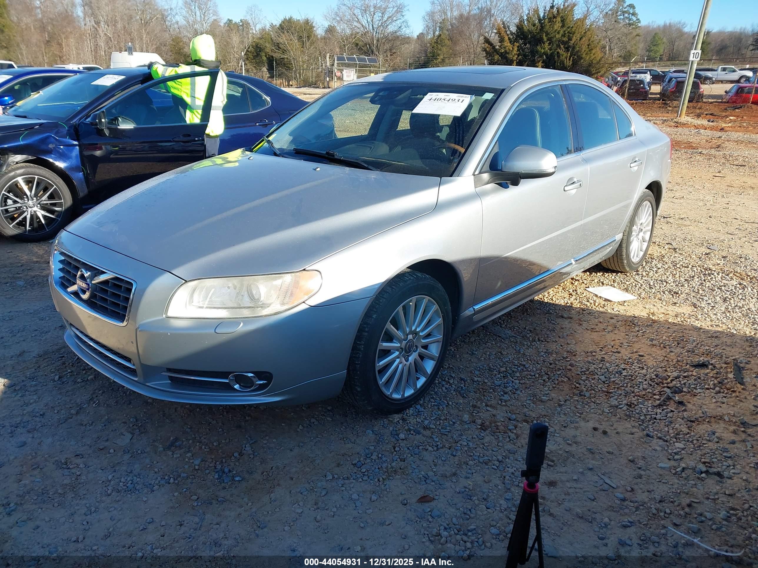 VOLVO S80 image 2