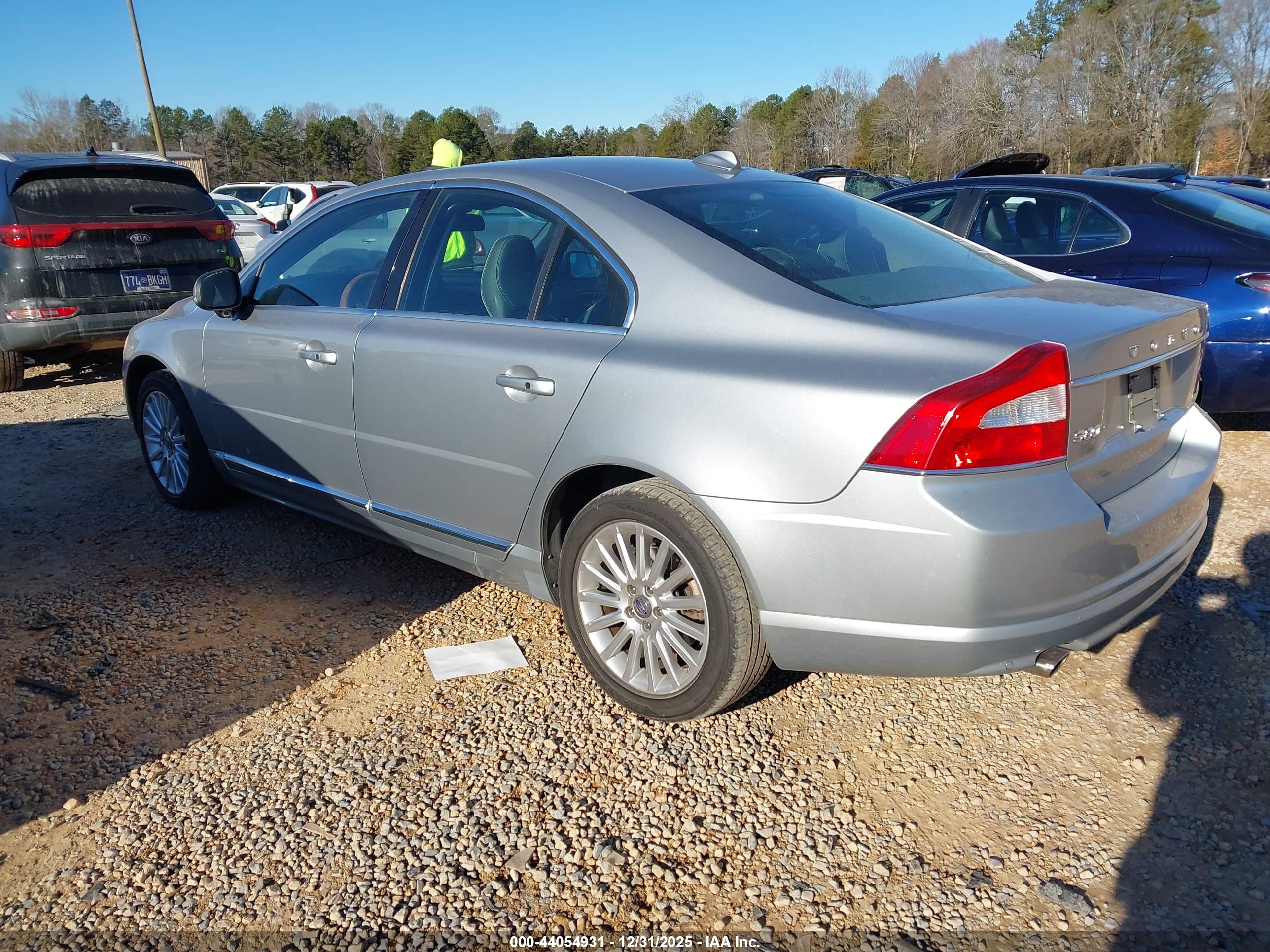 VOLVO S80 image 3
