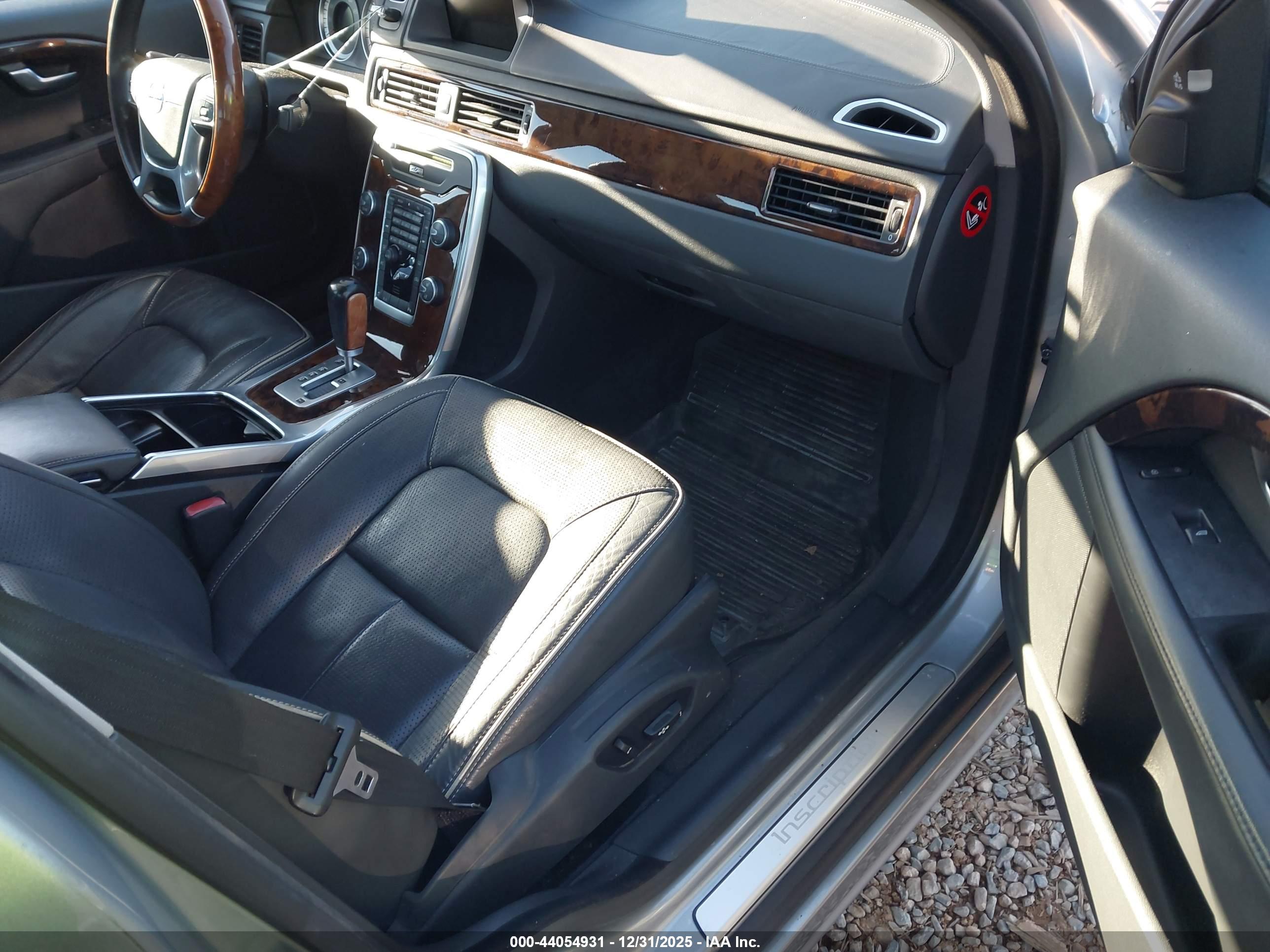 VOLVO S80 image 5