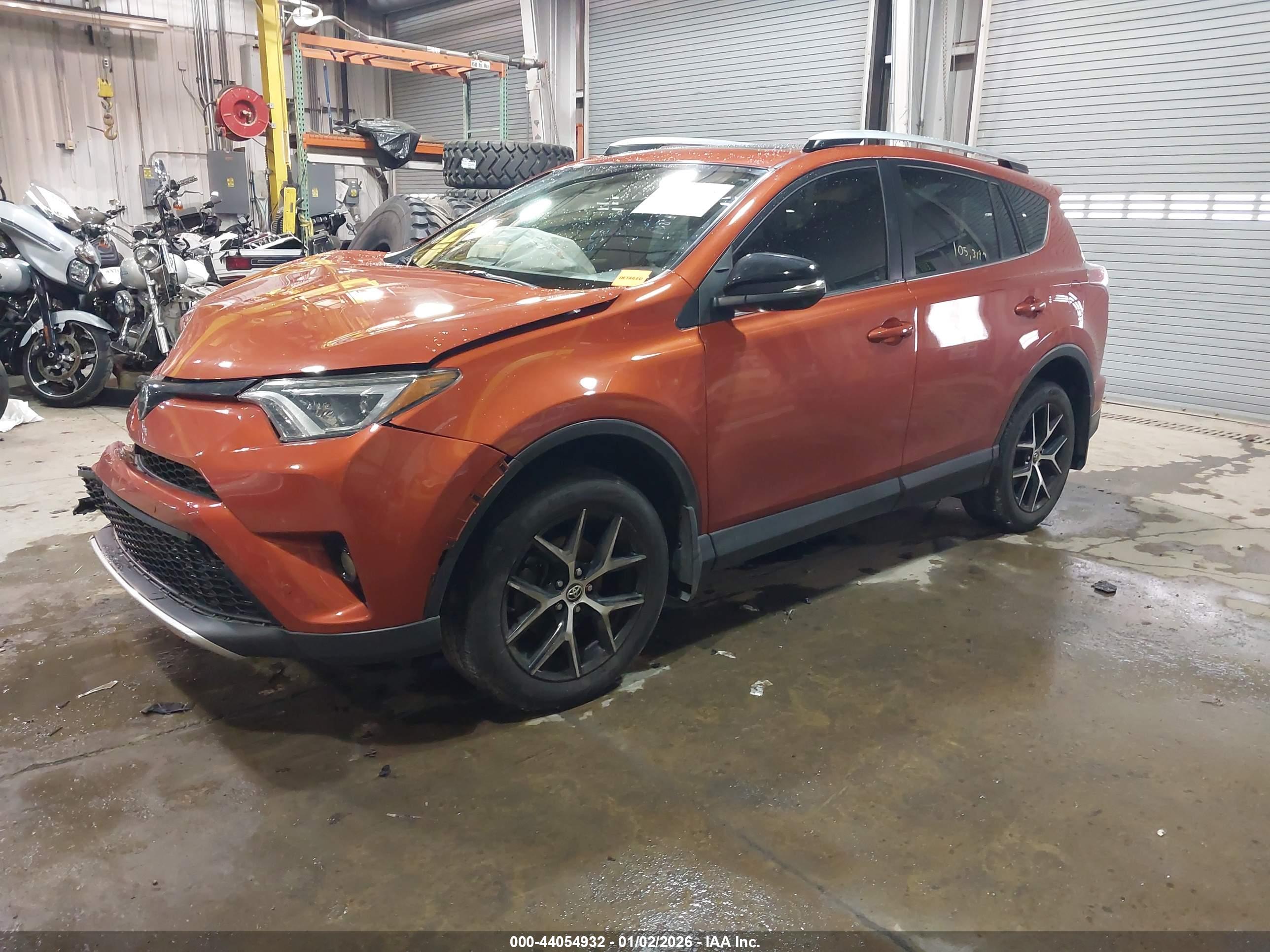 TOYOTA RAV4 image 2