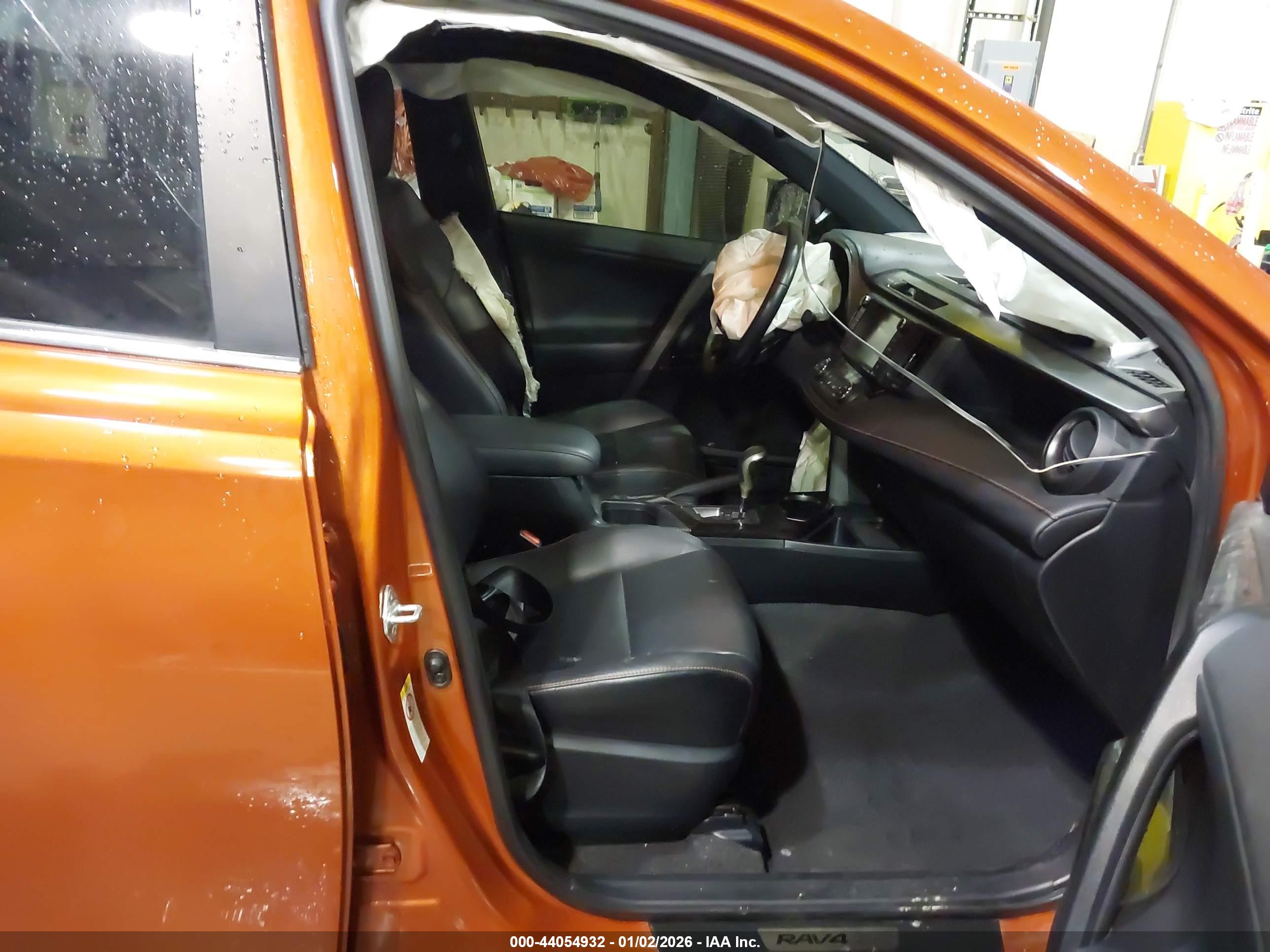 TOYOTA RAV4 image 5