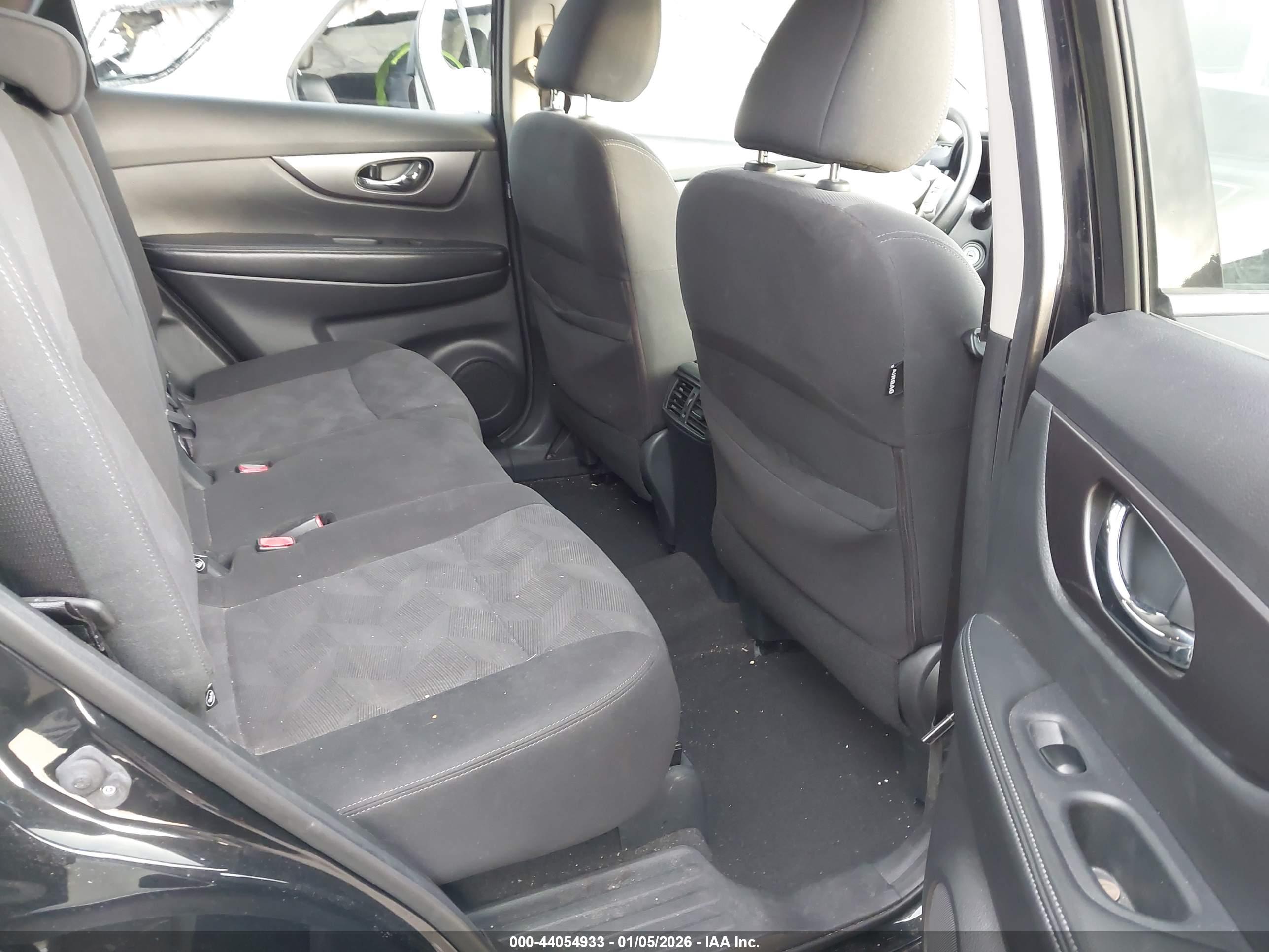 NISSAN ROGUE image 8