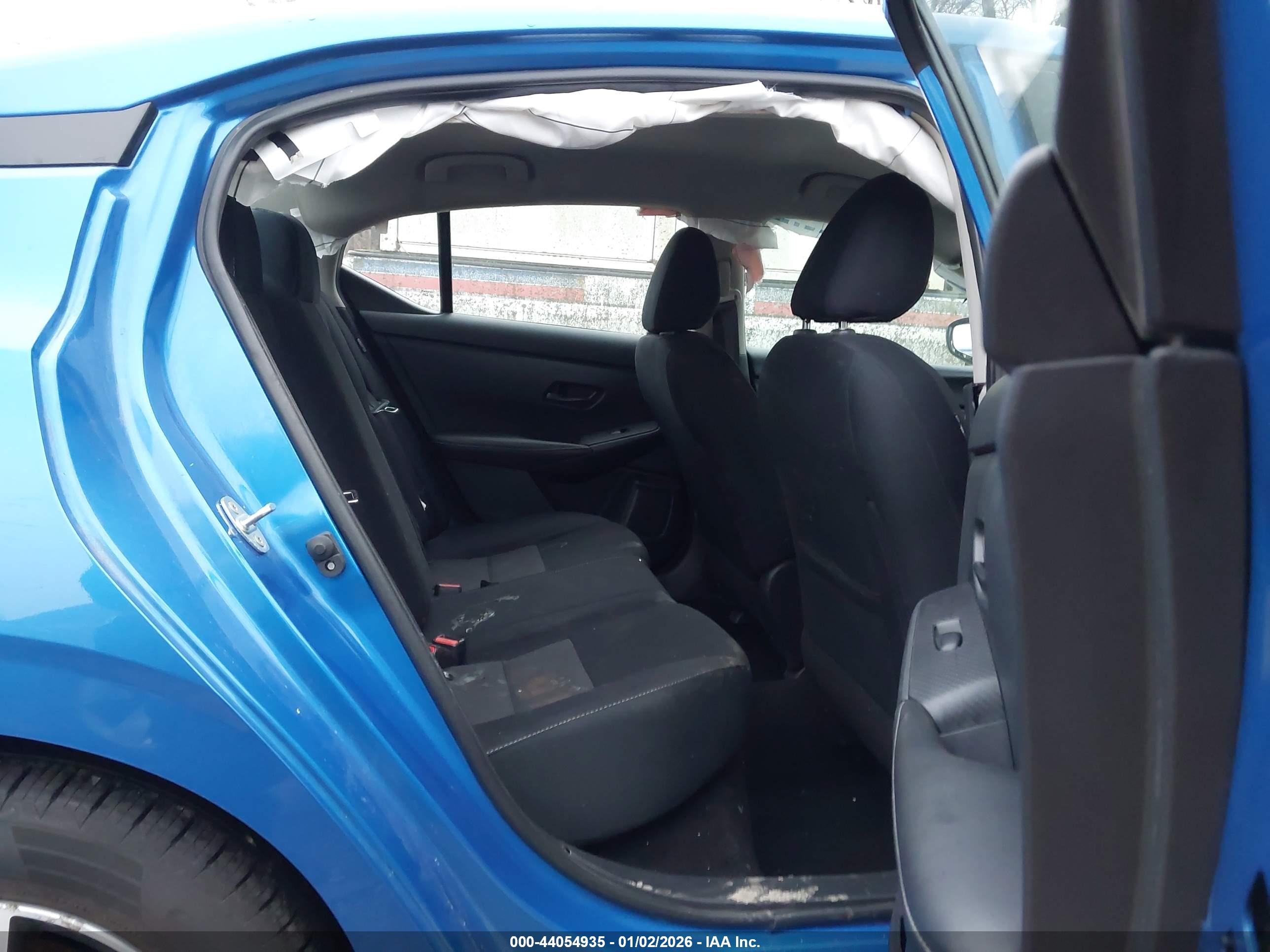 NISSAN SENTRA image 8