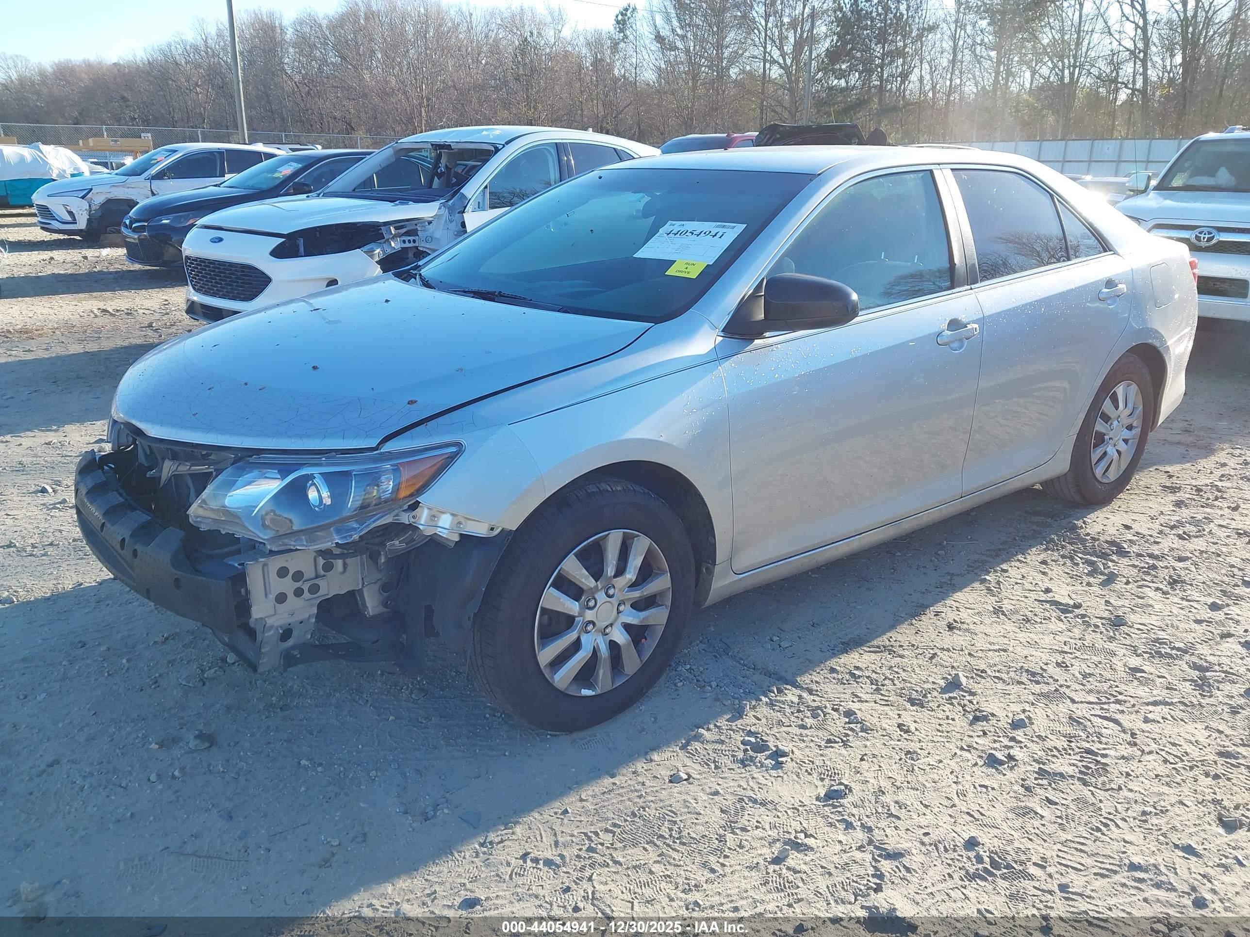 TOYOTA CAMRY image 2