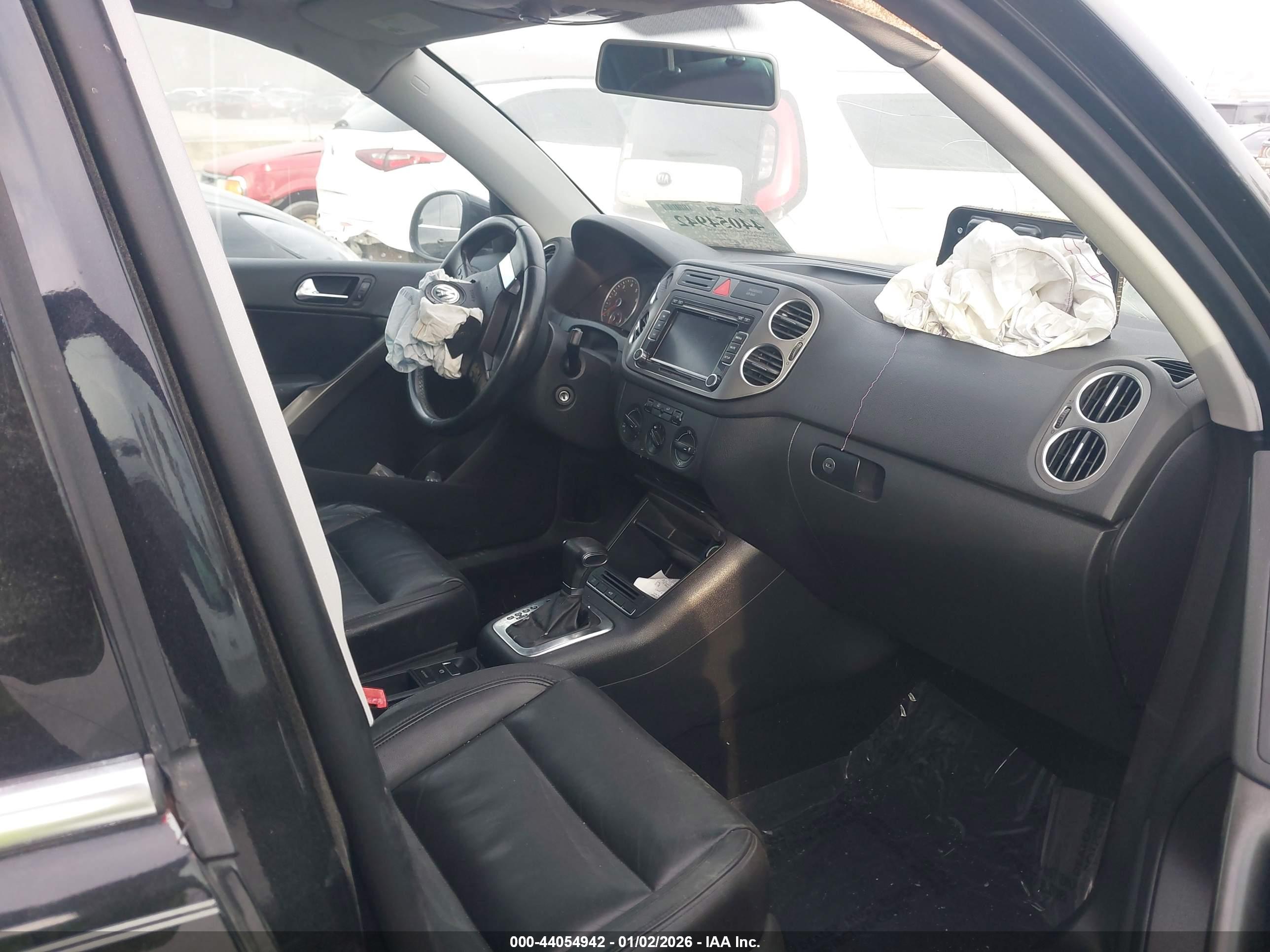 VOLKSWAGEN TIGUAN image 5