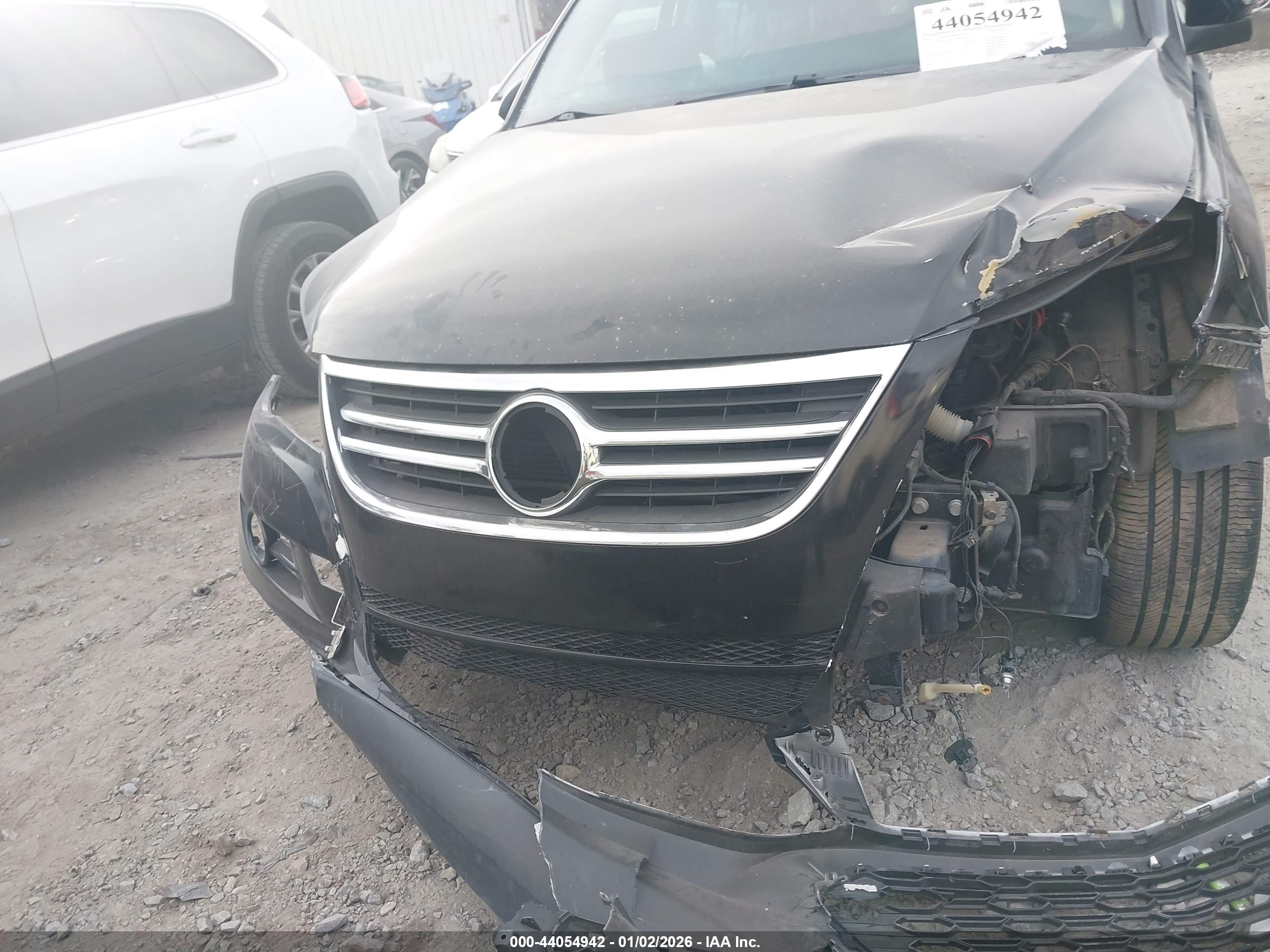 VOLKSWAGEN TIGUAN image 6