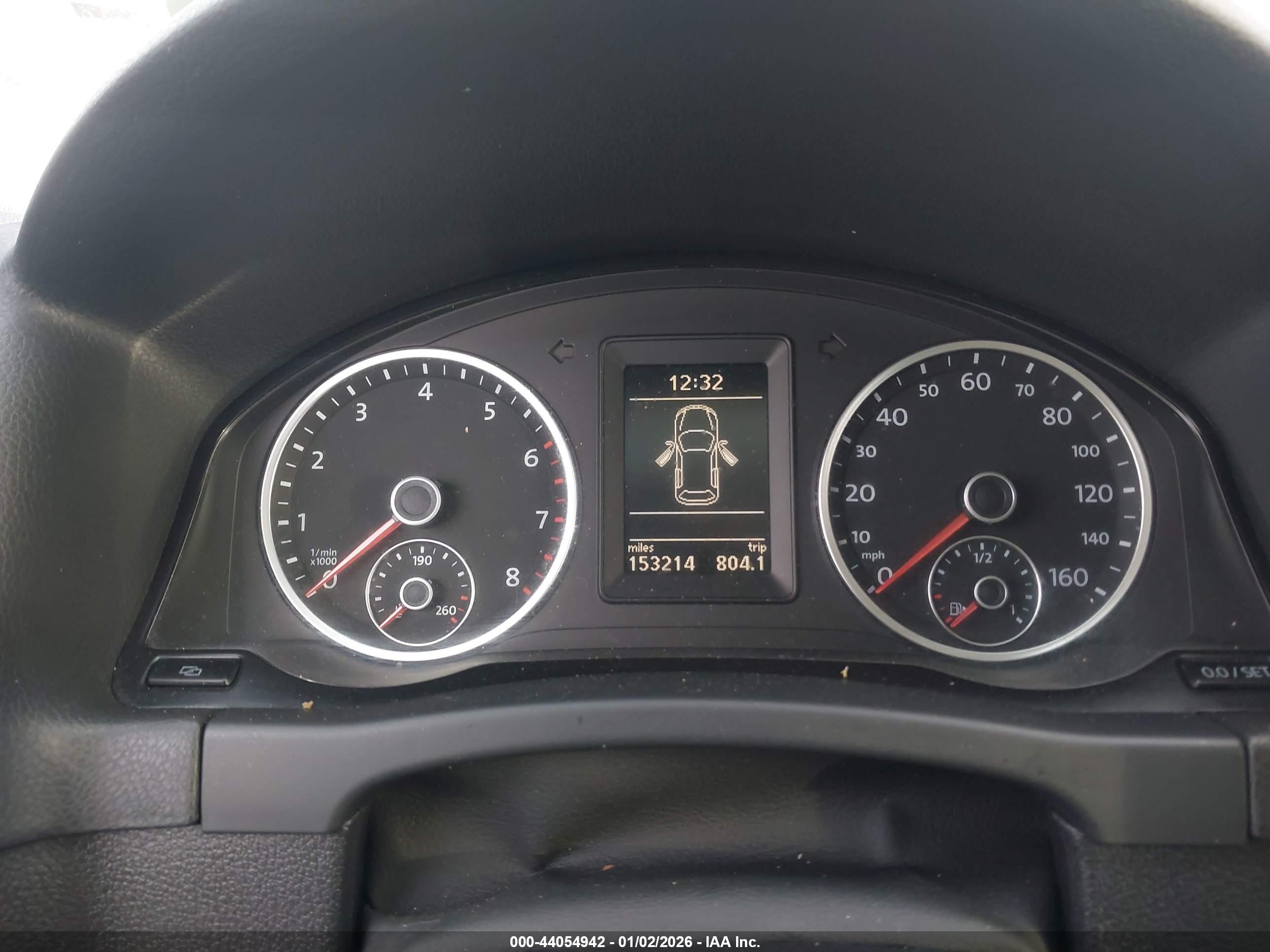 VOLKSWAGEN TIGUAN image 7