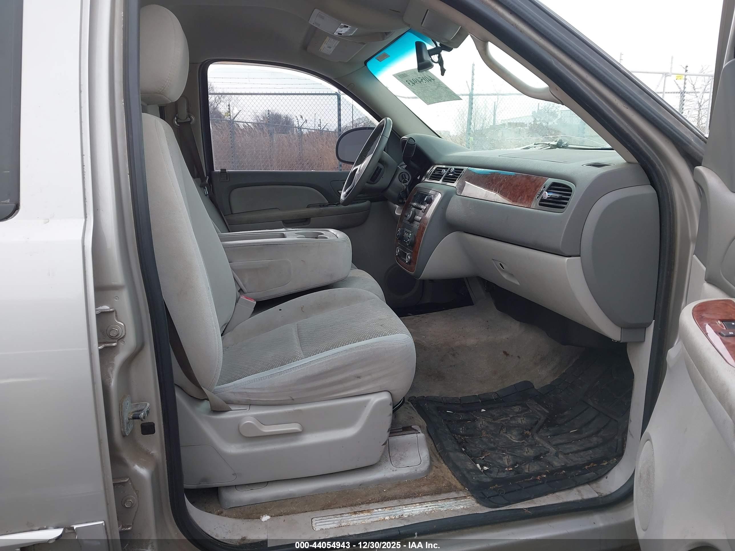 CHEVROLET AVALANCHE image 5