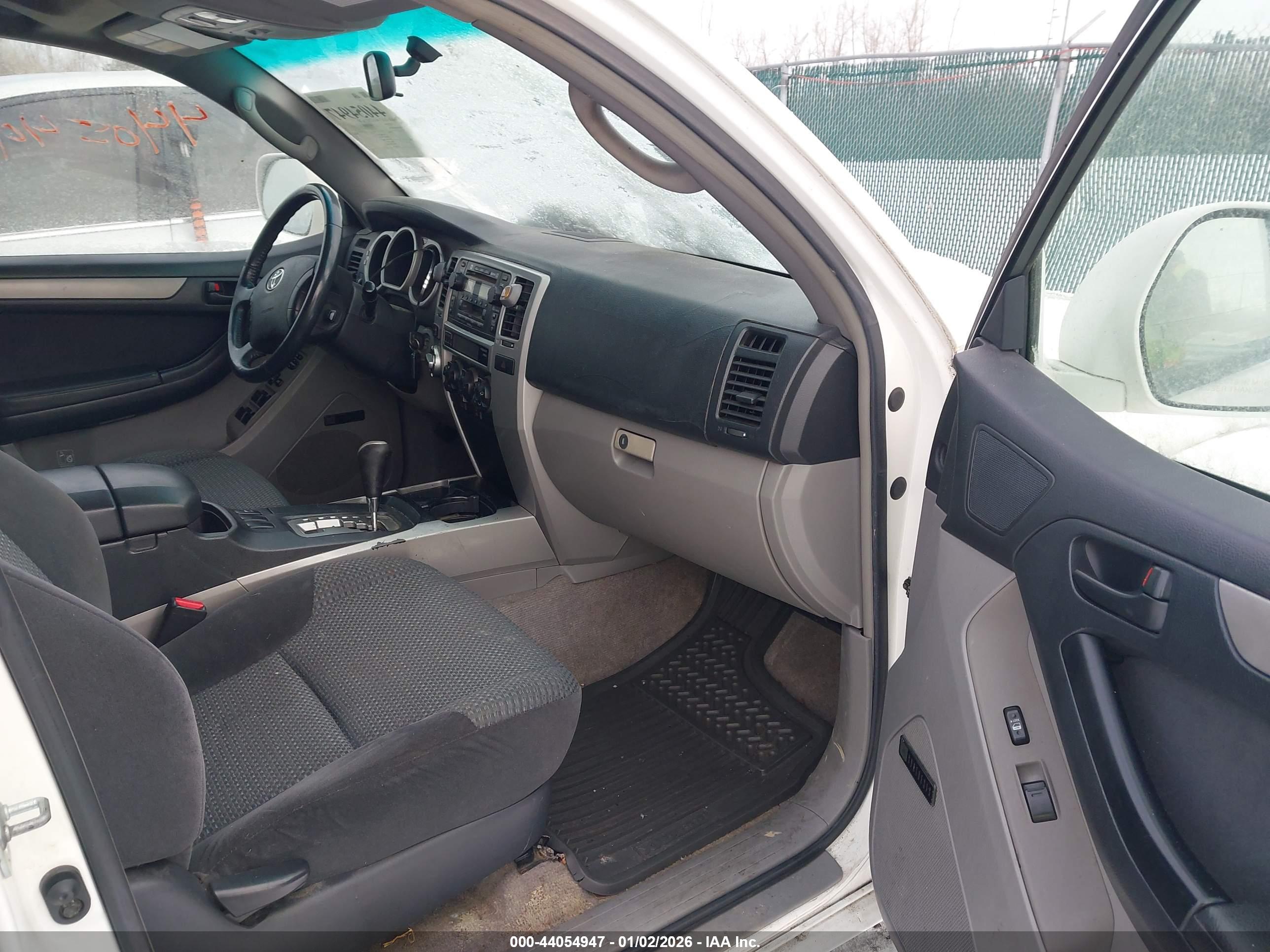 TOYOTA 4RUNNER image 5