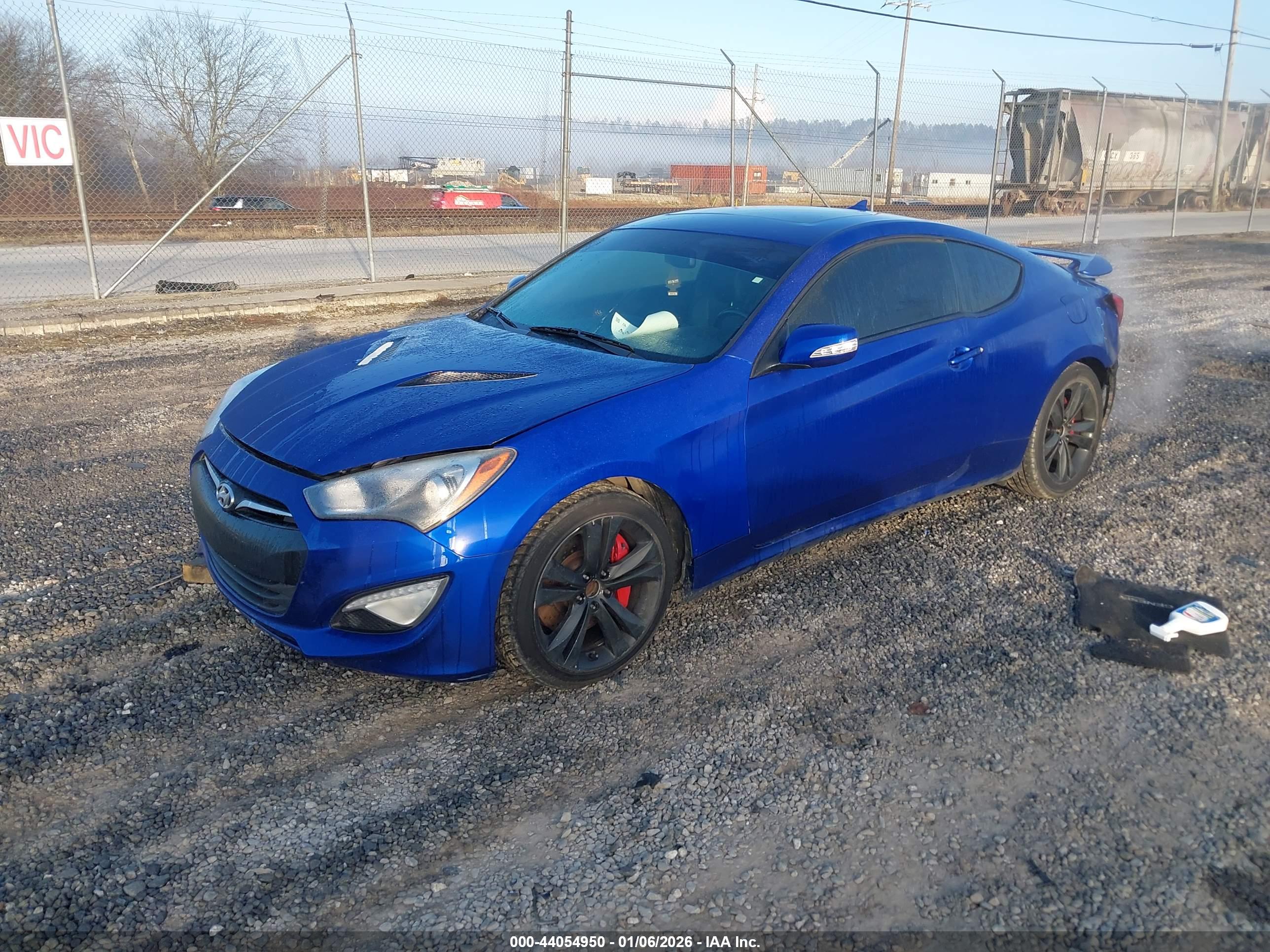 HYUNDAI GENESIS image 2