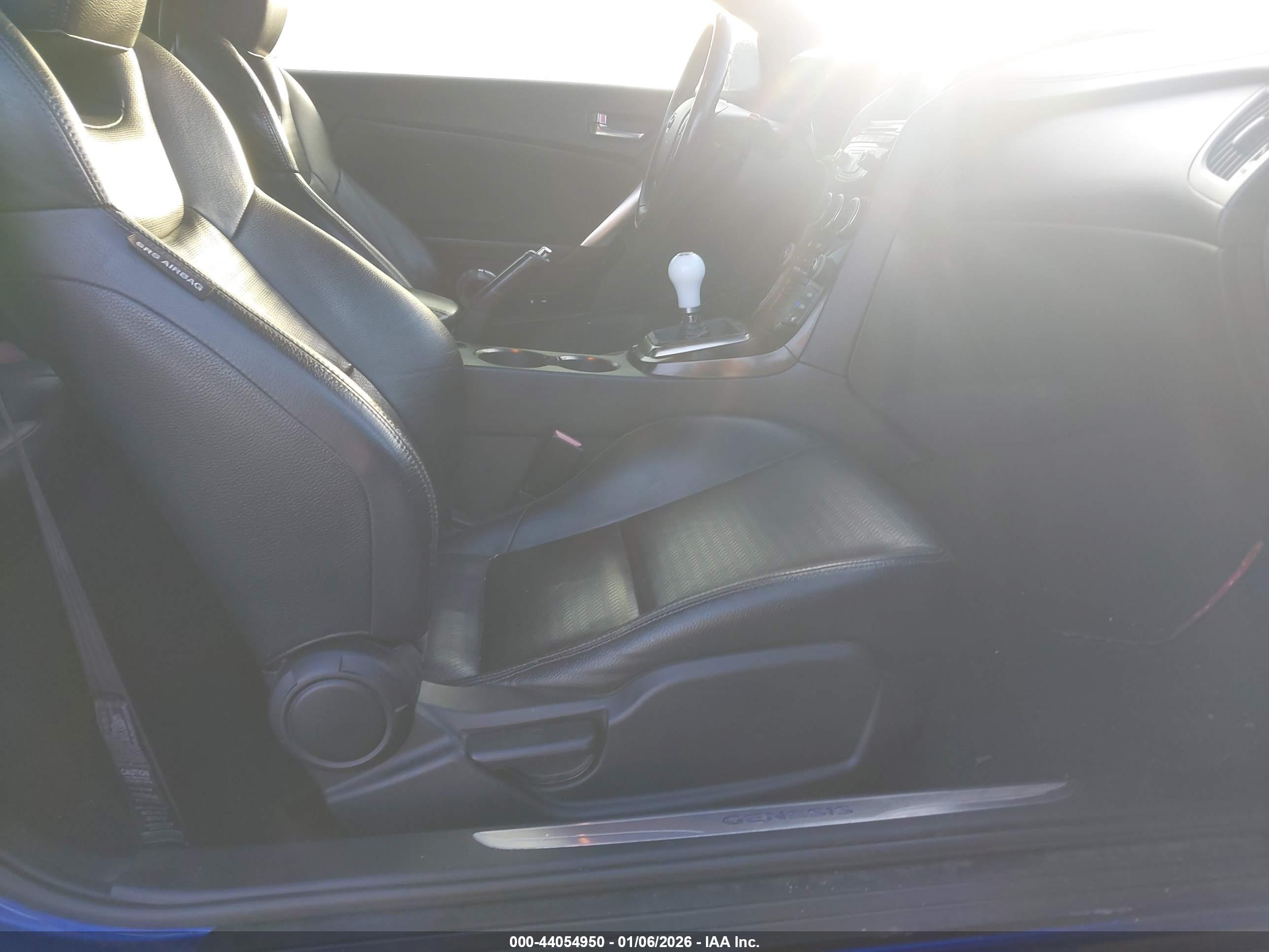 HYUNDAI GENESIS image 5