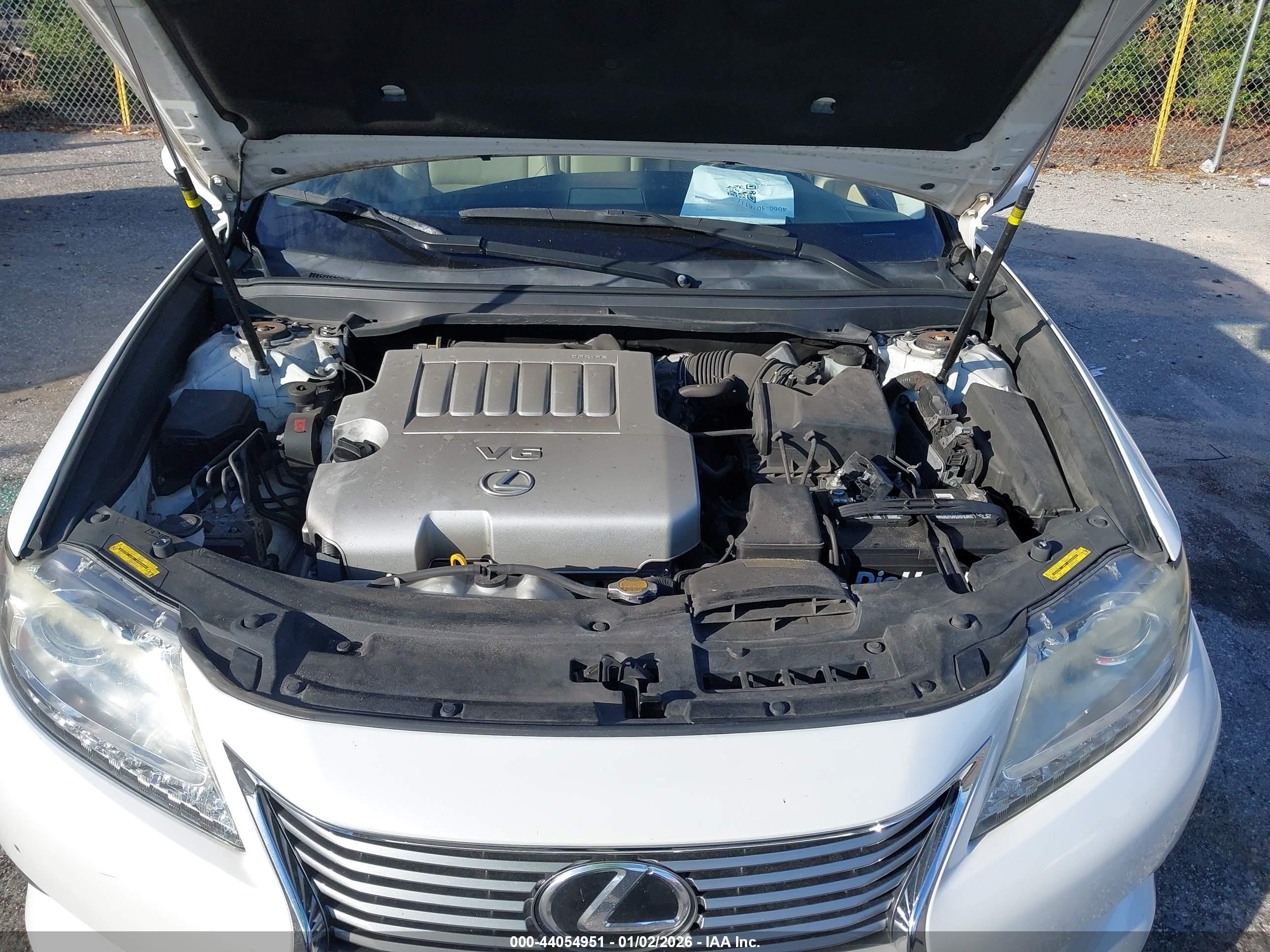LEXUS ES image 10
