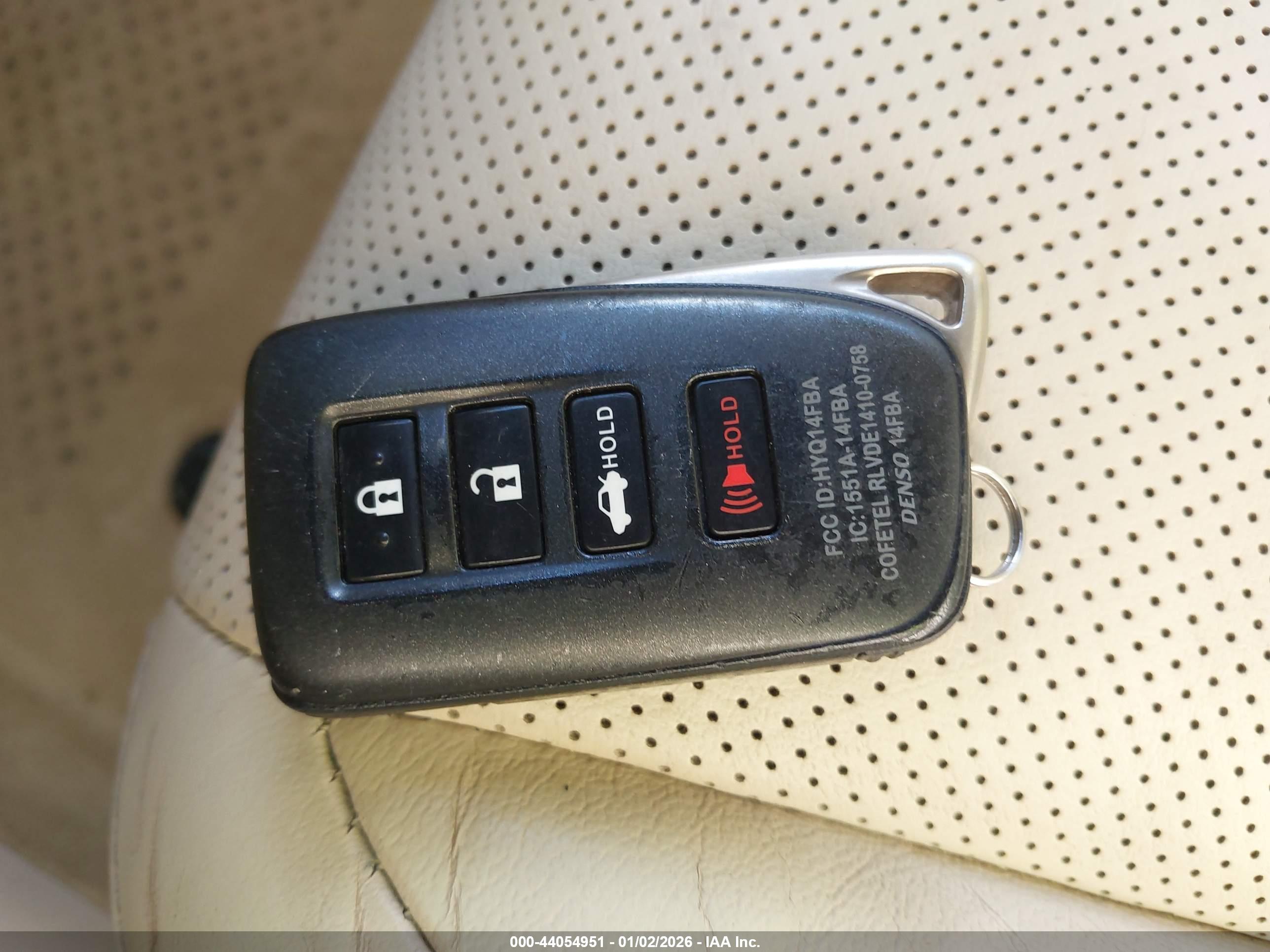 LEXUS ES image 11