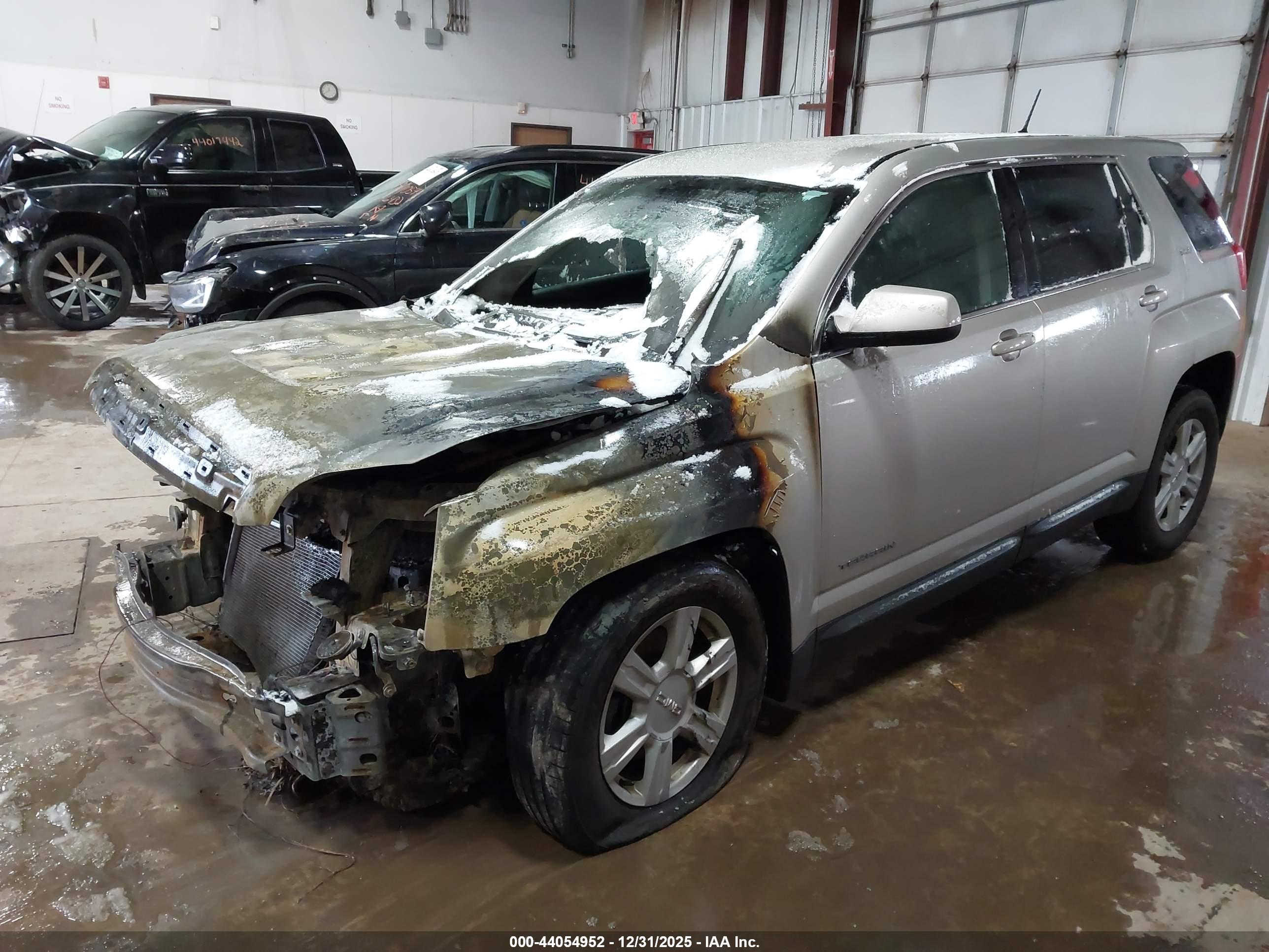GMC TERRAIN image 2
