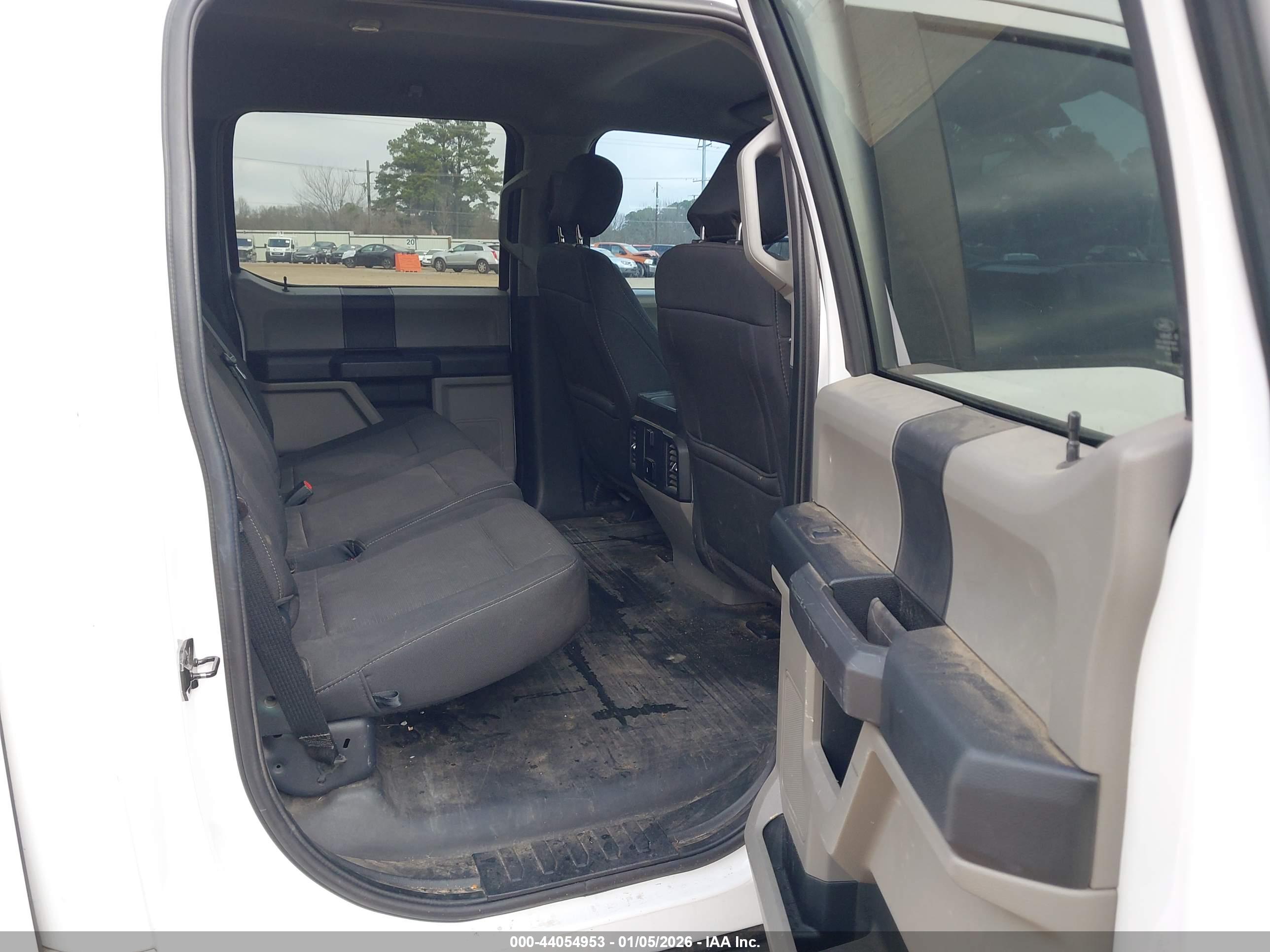 FORD F-150 image 8