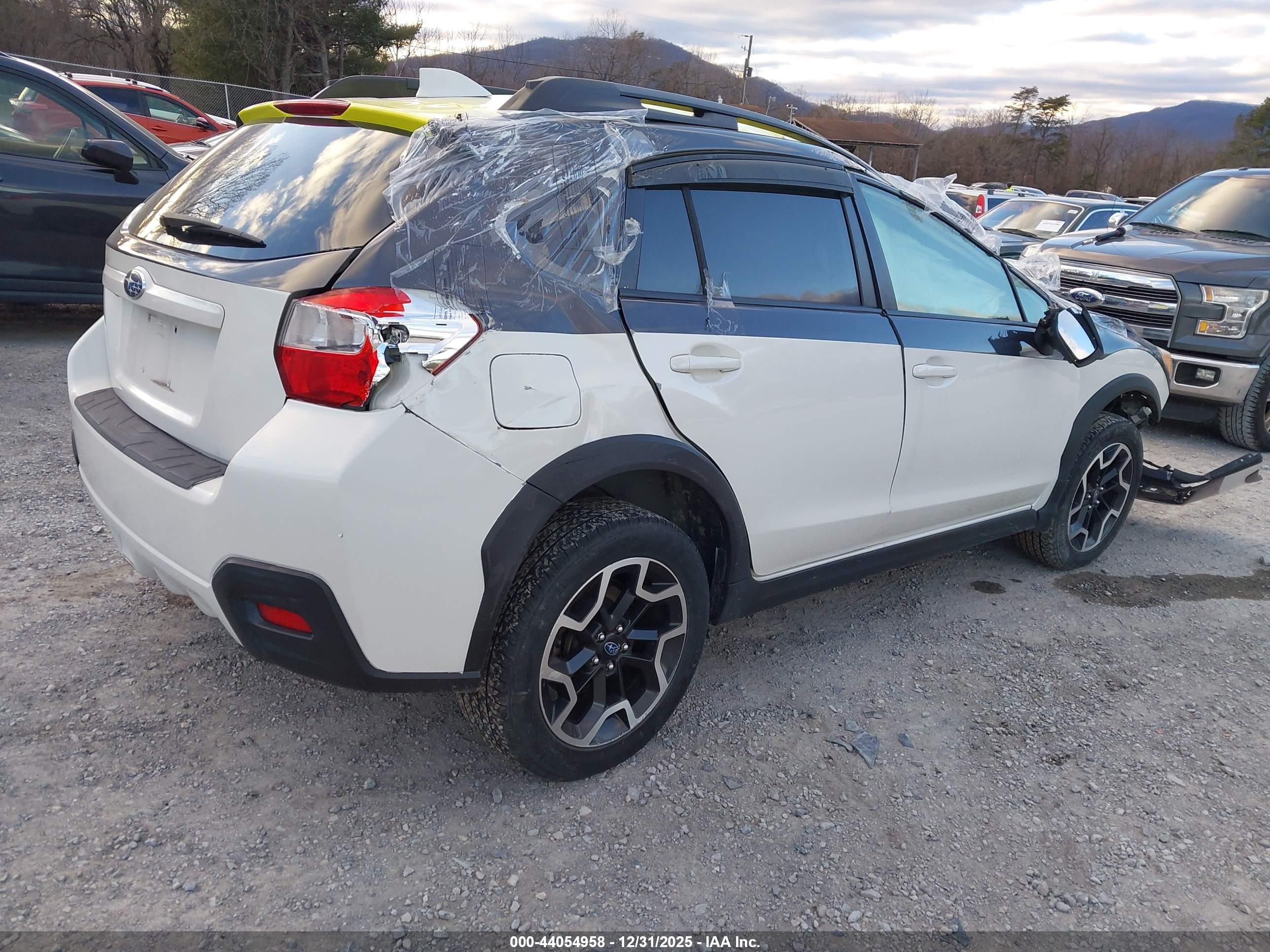 SUBARU CROSSTREK image 4